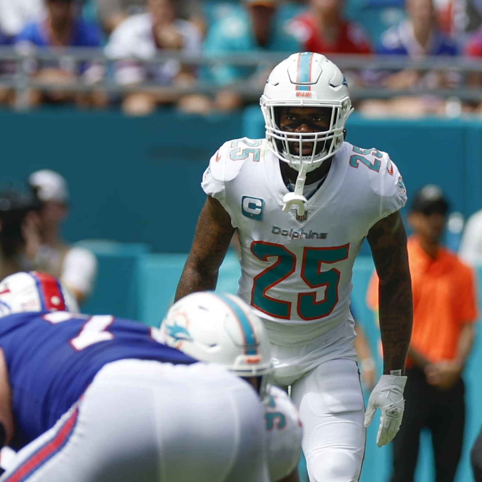 Dolphins' Xavien Howard Sued; Woman Alleges He Knowingly Gave Her