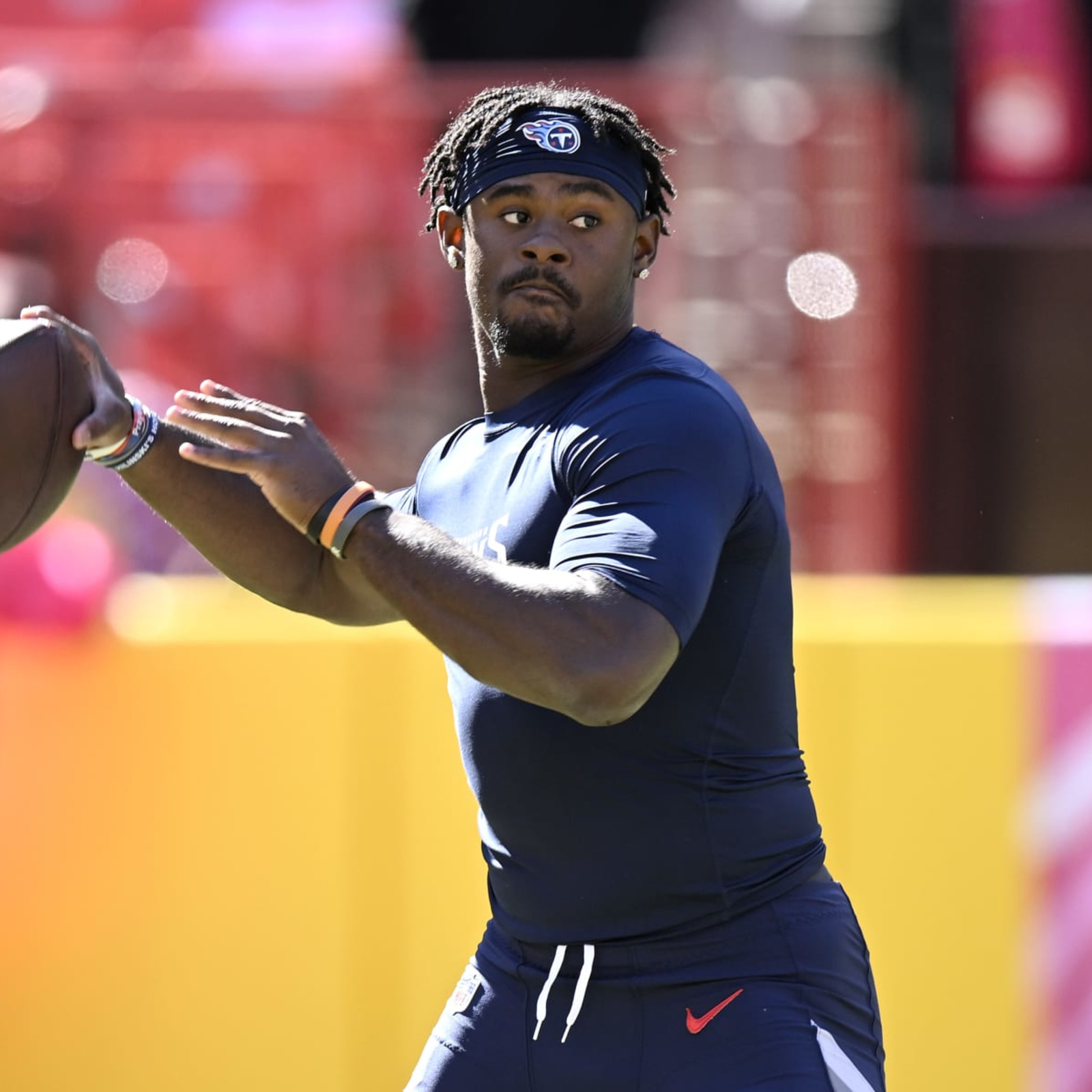 Derrick Henry, Tennessee Titans thump Texans in Malik Willis' debut