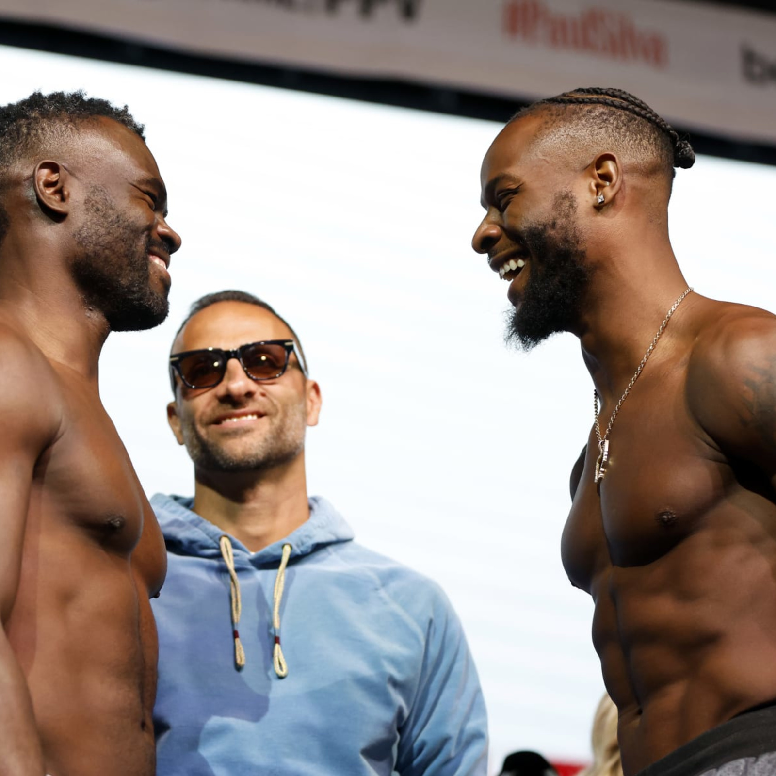 With 'one-percent chance' of returning to football, Le'Veon Bell looks to  'prove people wrong' in boxing match vs. Uriah Hall