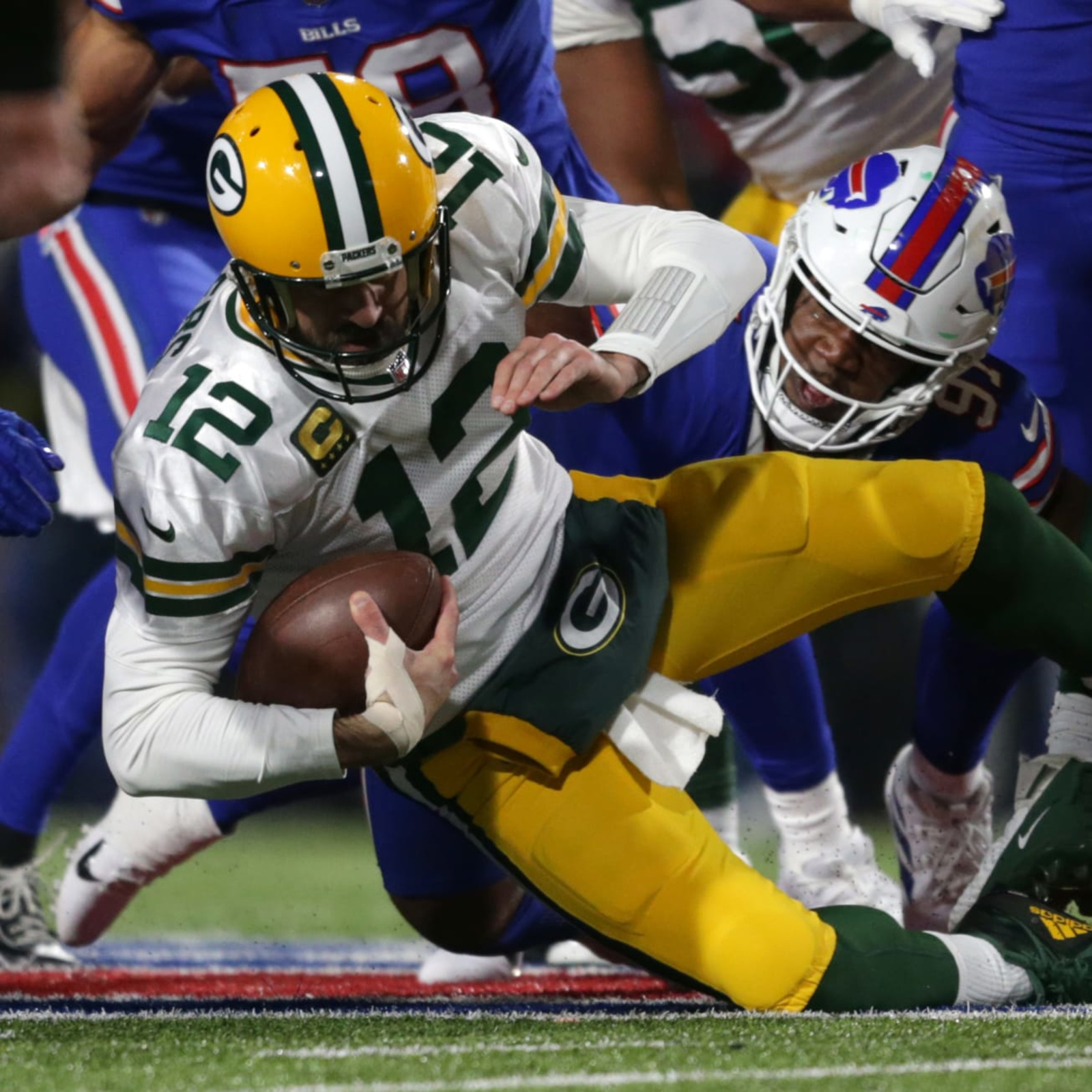 WATCH: Packers defender Quay Walker ejected for pushing Bills