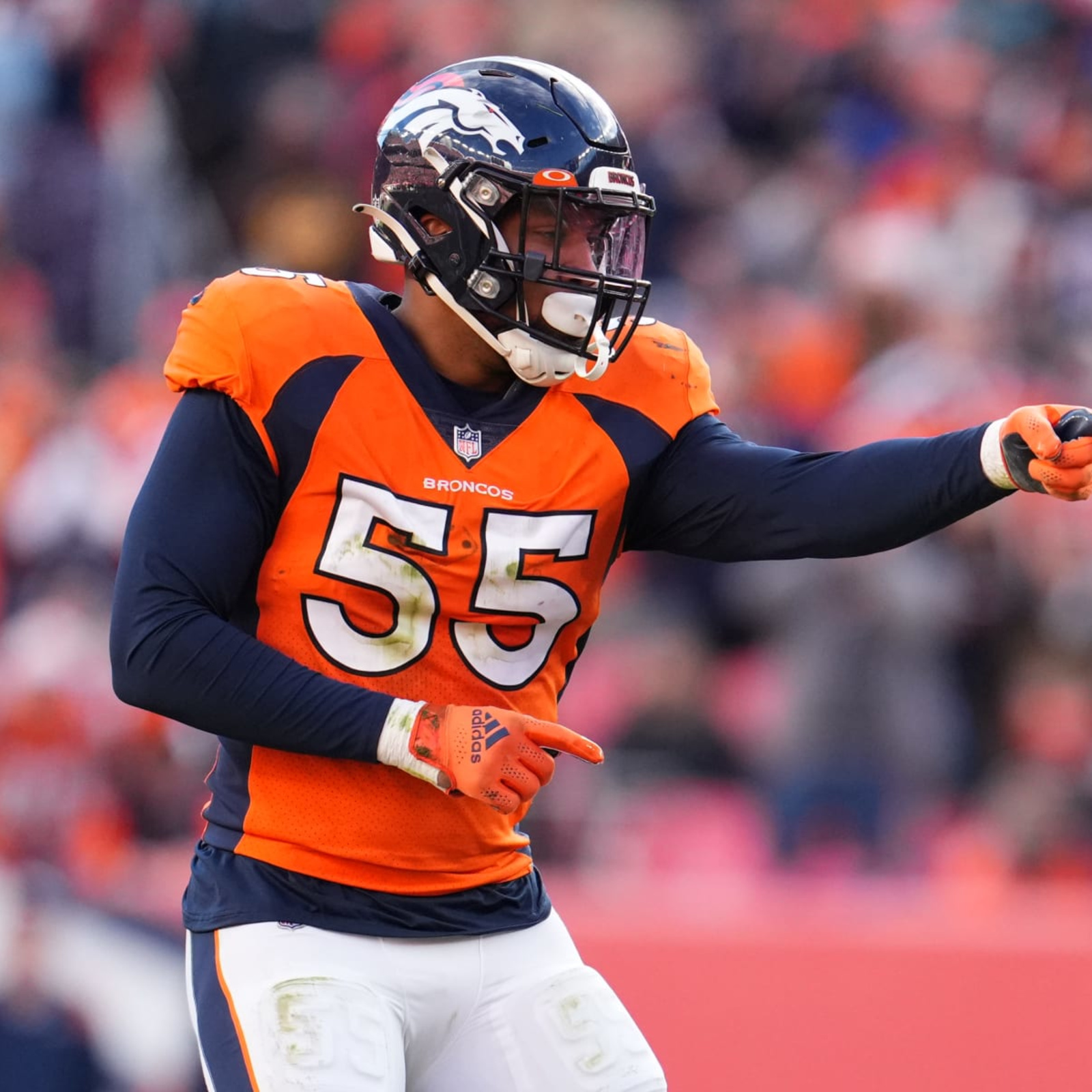 Broncos' Chubb eyes Denver 'long-term' amid trade rumors - The San Diego  Union-Tribune