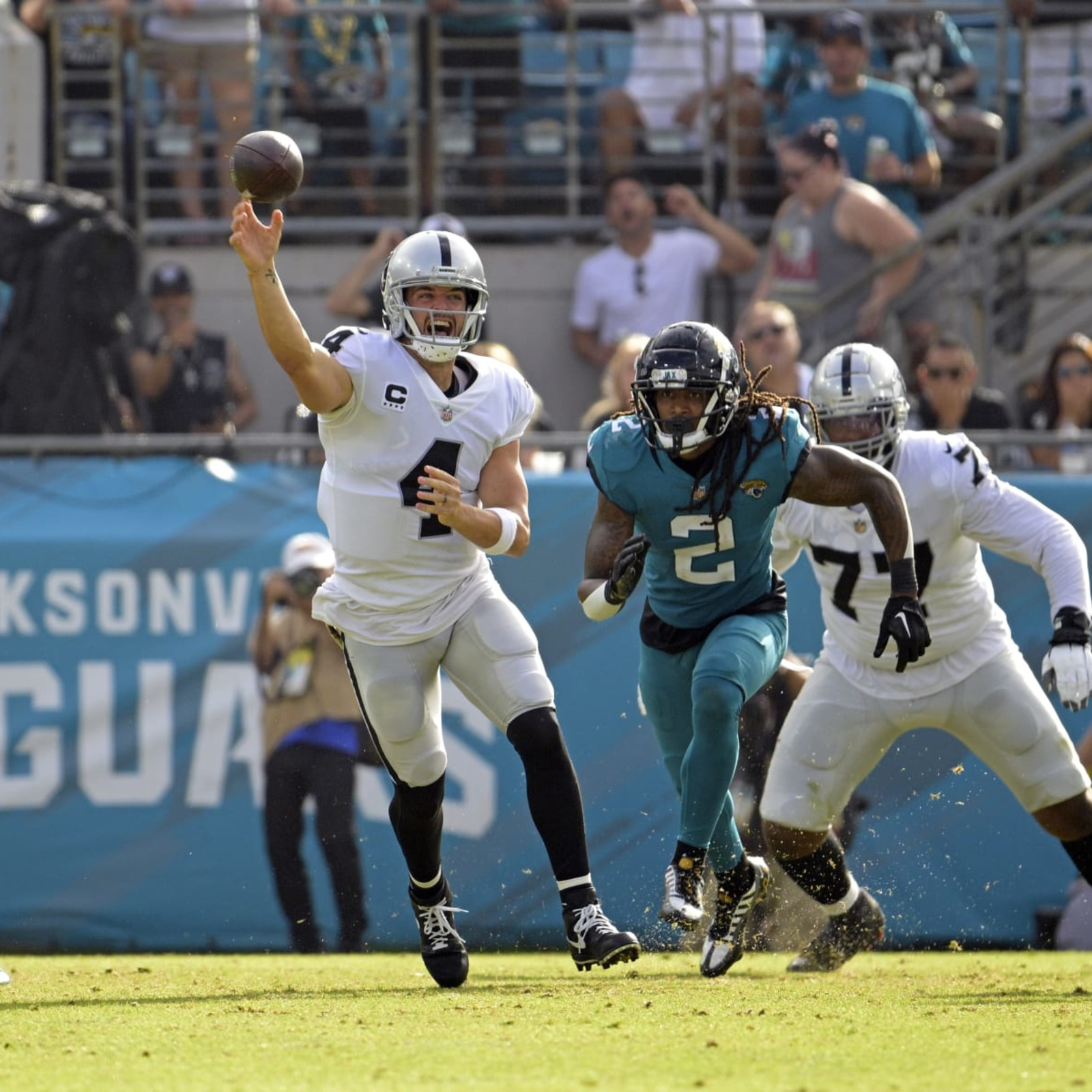 Las Vegas Raiders blow a 17-point lead once again, fall 27-20 to Jaguars