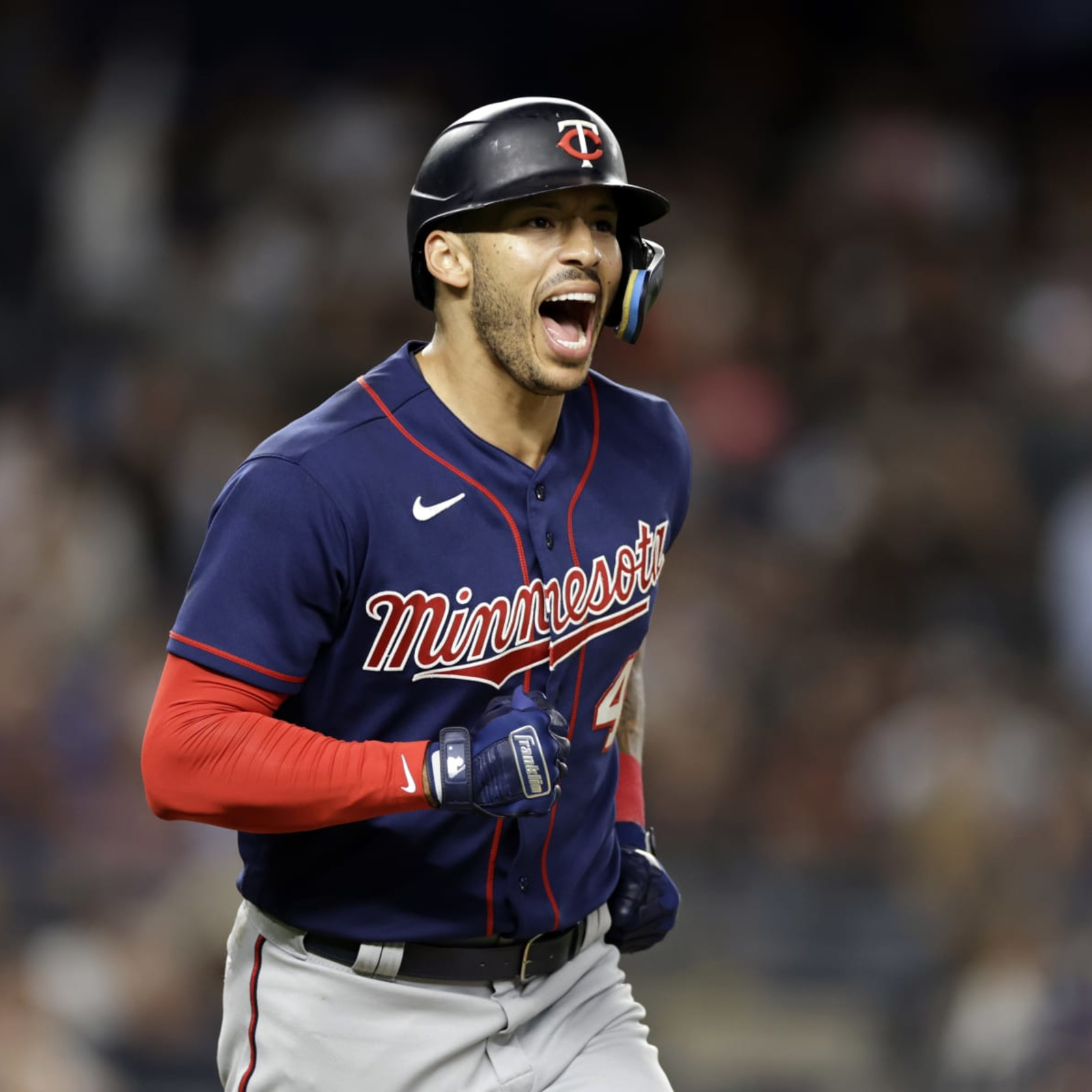 Shortstop Andrelton Simmons agrees to 1-year deal with Minnesota Twins