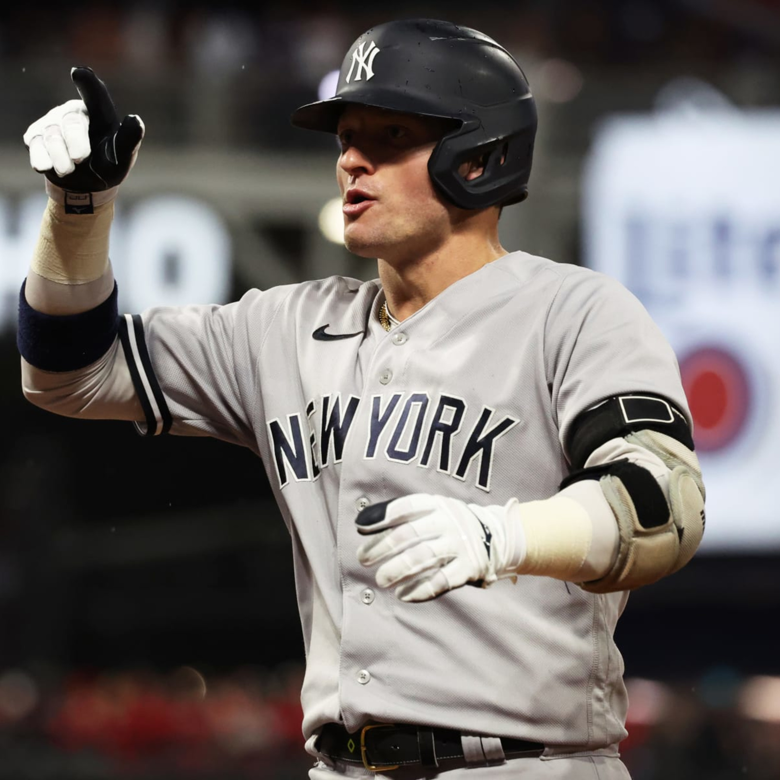 MLB rumors: Yankees looking for third baseman - MLB Daily Dish