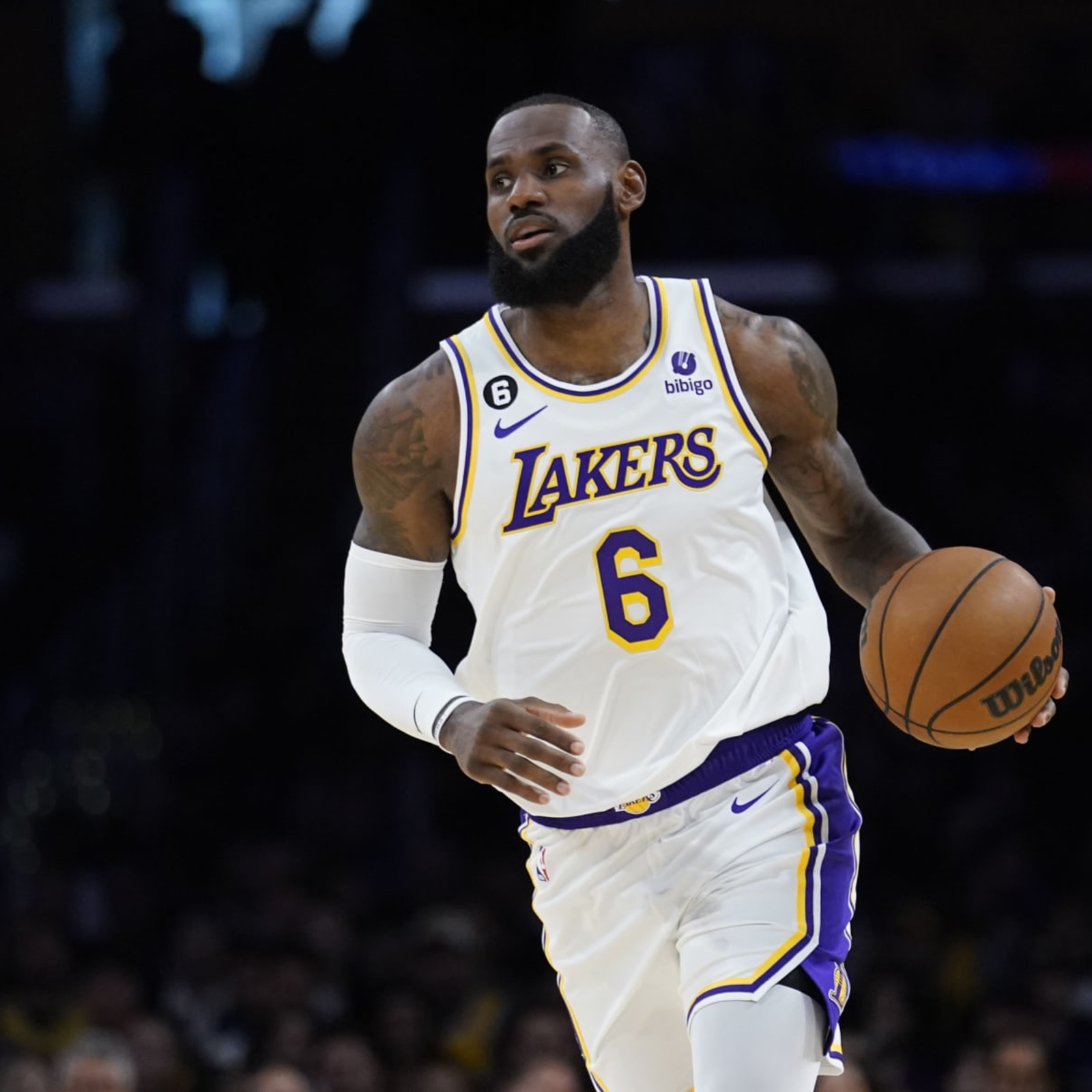 Lakers Rumors: LeBron James Dealing With Thoracic Muscle Strain, 'Nagging'  Groin Issue