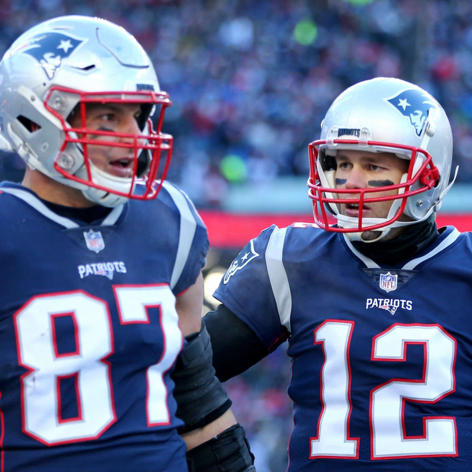 Tom Brady recruited Patriots team, Rob Gronkowski for new film