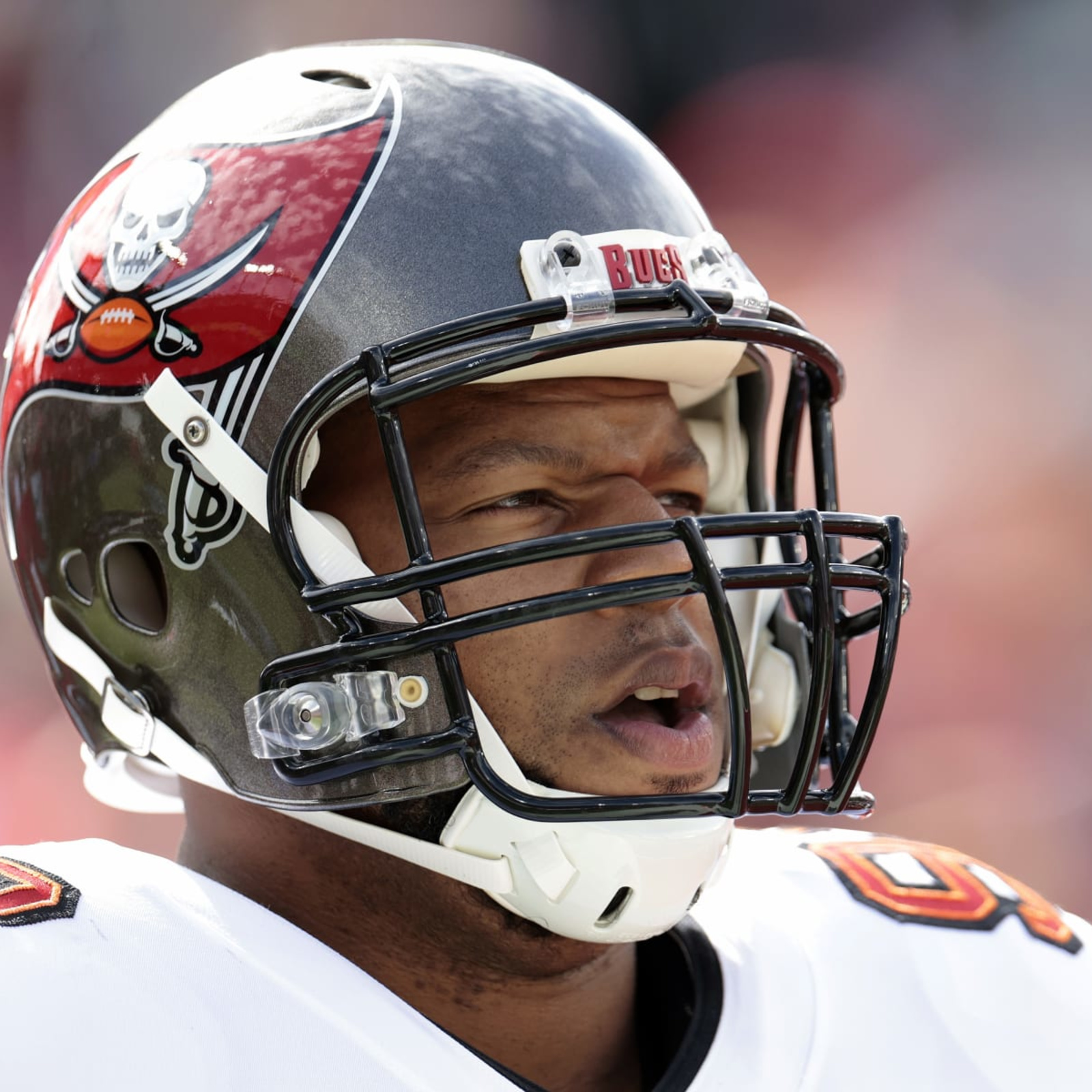 What they're saying about the Bucs signing Ndamukong Suh