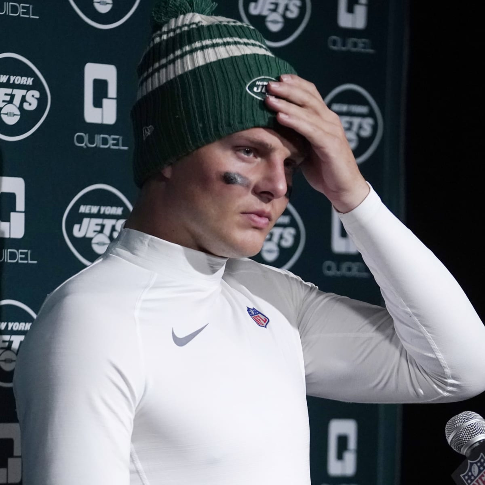 Report: Elijah Moore Told Jets OC 'F--k Yourself' and 'You Suck