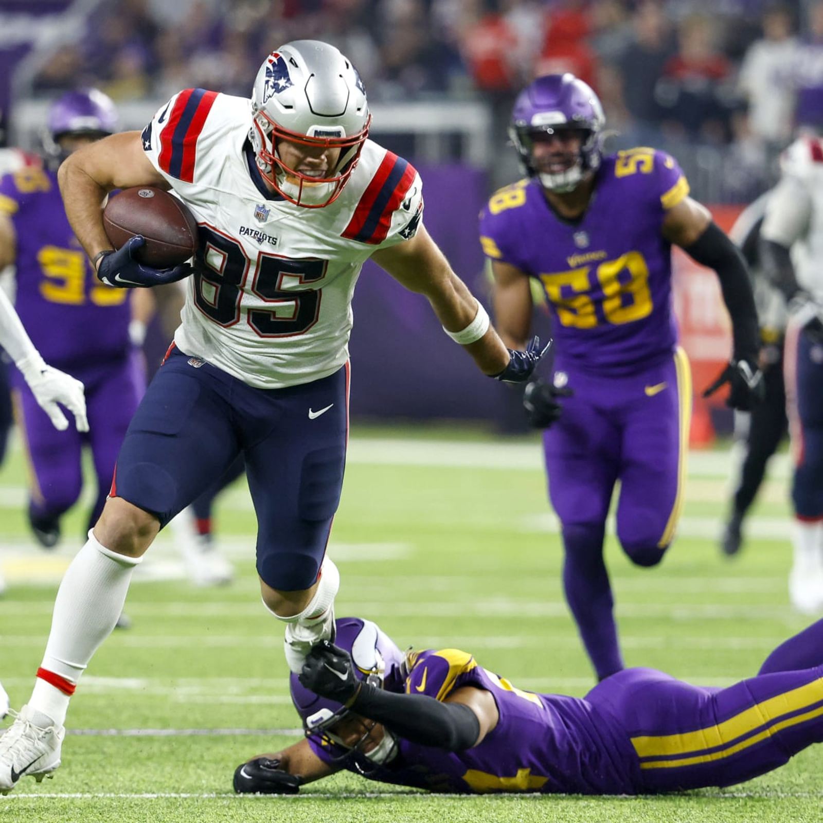 Patriots vs. Vikings: Controversial call takes New England