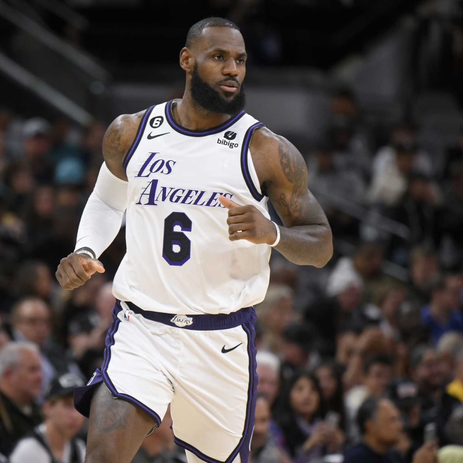 Lakers' LeBron James: 'If You Know Me I Ain't Paying the 5' for Twitter  Verification, News, Scores, Highlights, Stats, and Rumors