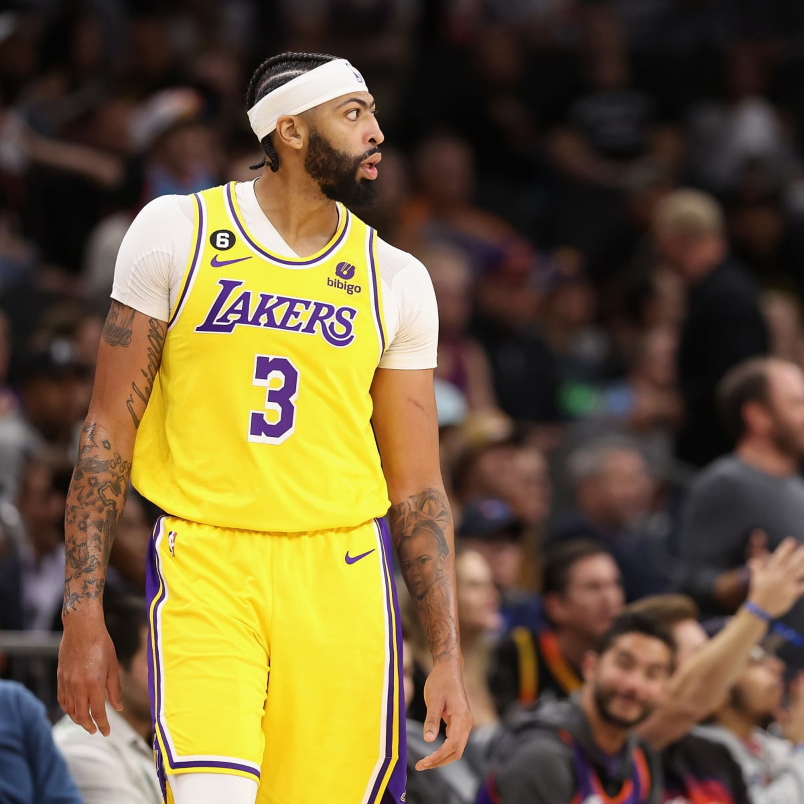 Lakers rule out Anthony Davis with low back tightness