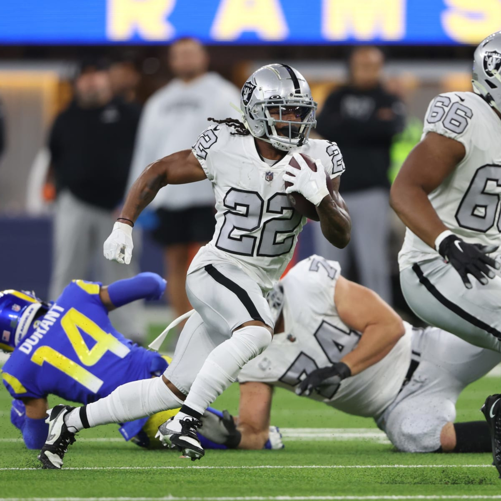 Indianapolis Colts at Las Vegas Raiders, Week 14: AFC Teams Vying