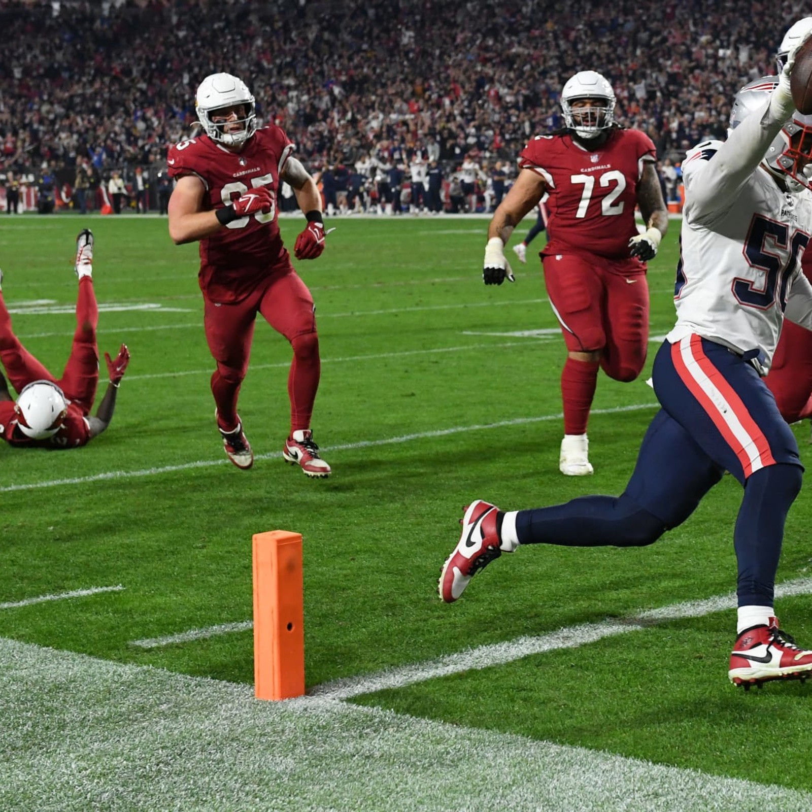 Cardinals lose Murray to injury, fall to Patriots 27-13 on Monday