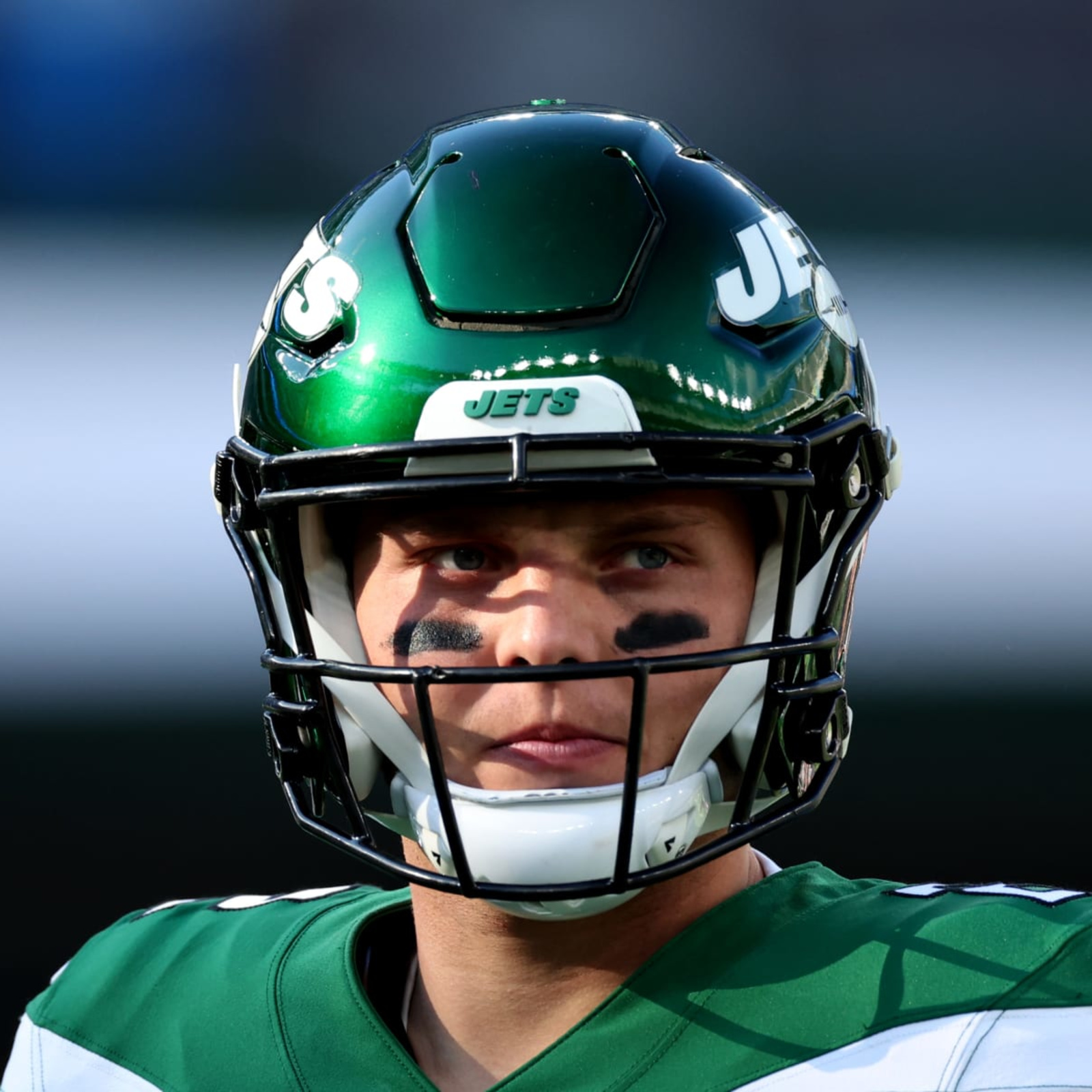 EAST RUTHERFORD, NJ - DECEMBER 18: New York Jets quarterback Zach Wilson  (2) during the National Football League game between the New York Jets and  the Detroit Lions on December 18, 2022