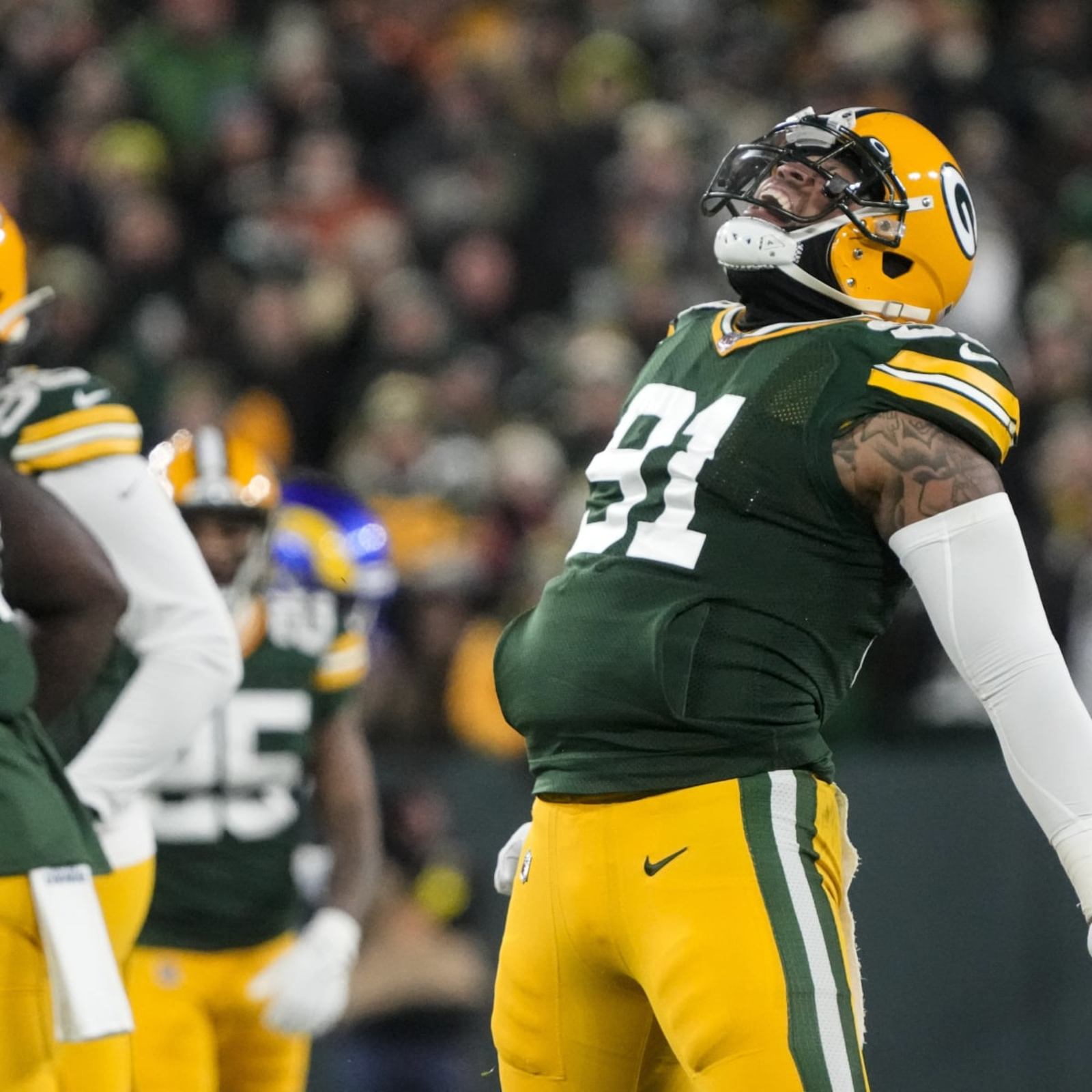 Packers defeat Rams 24-12 to keep playoff hopes alive