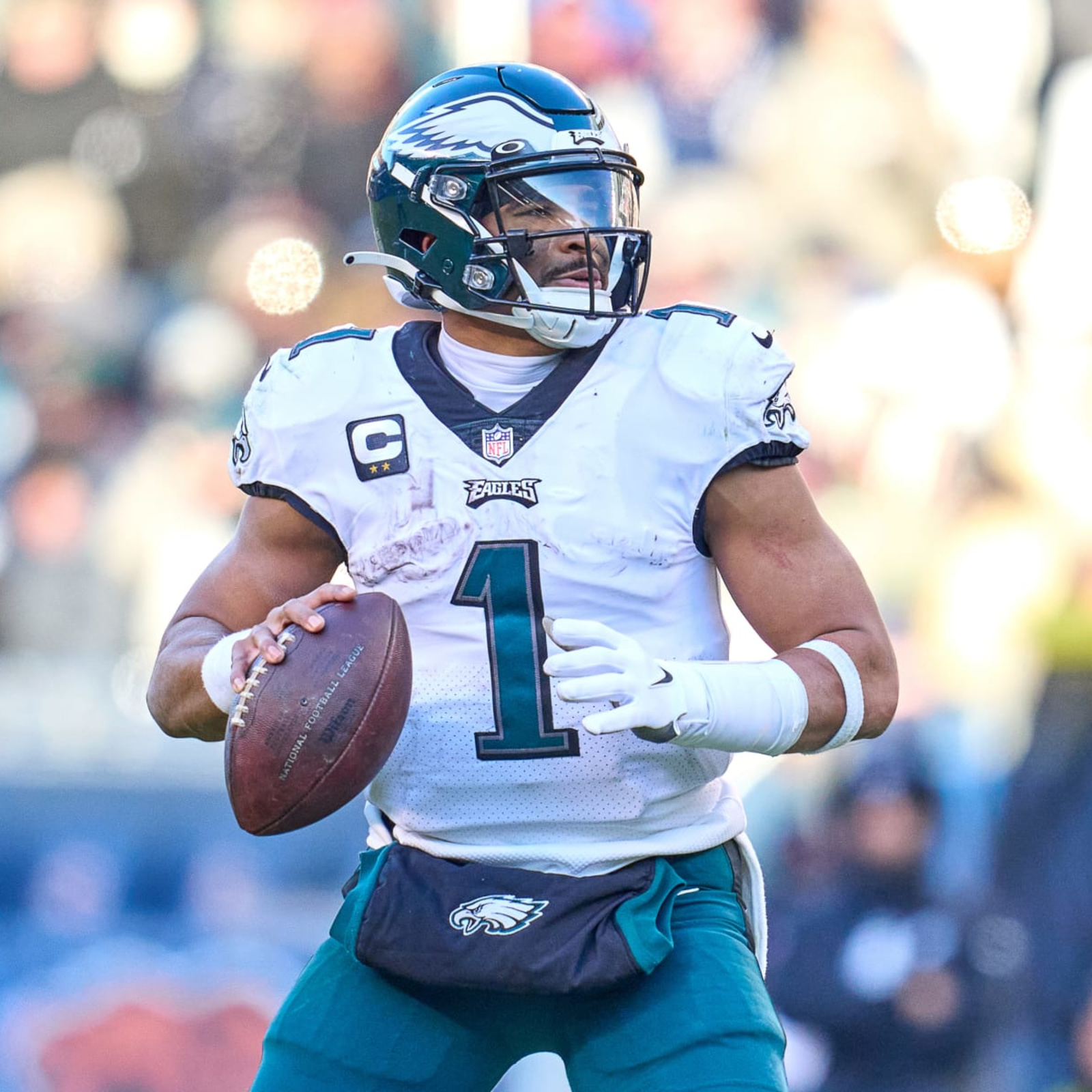 Eagles teammates in awe of Jalen Hurts playing through shoulder pain