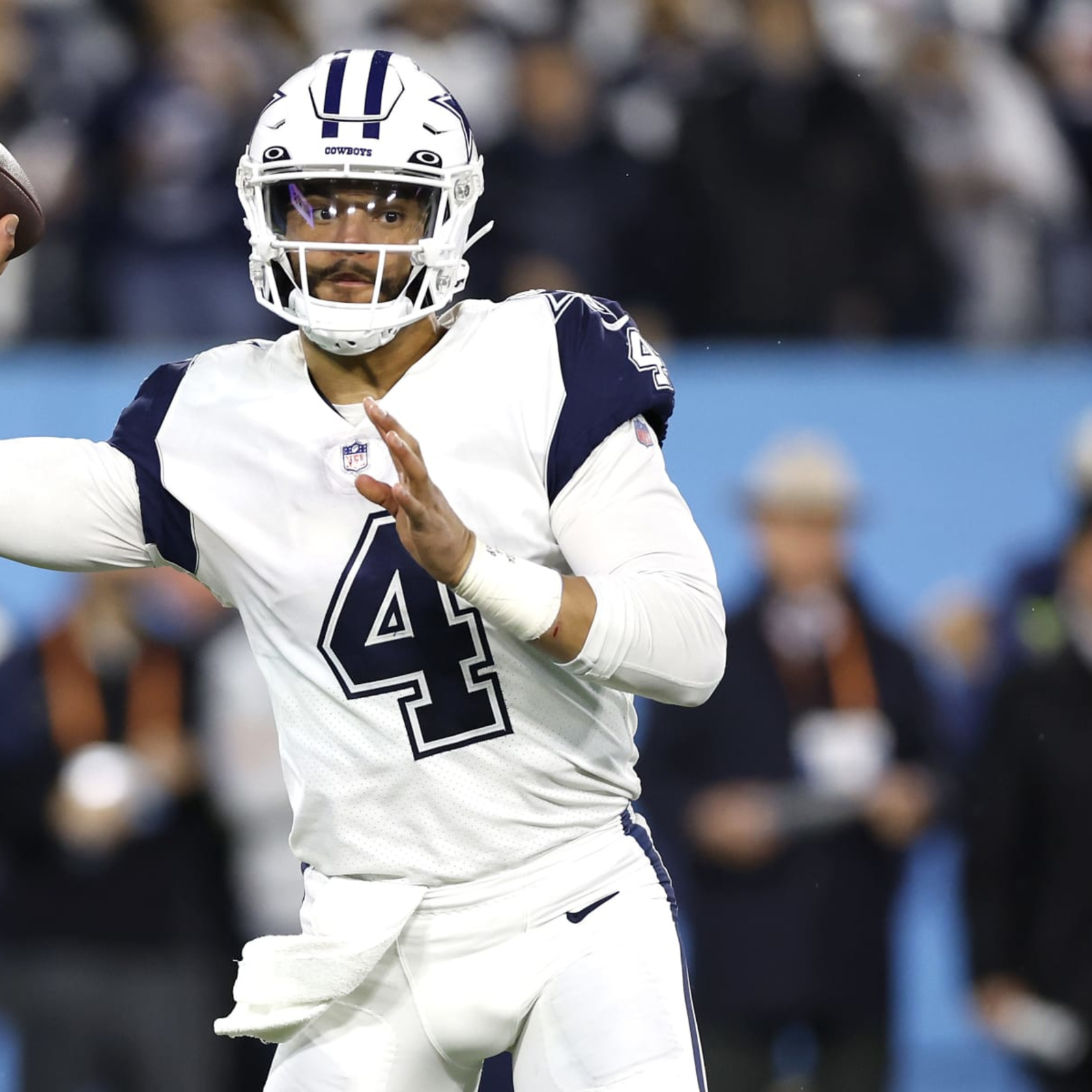 Dallas Cowboys 27-13 Tennessee Titans: Dak Prescott throws two TDs as  Cowboys keep the pressure on Philadelphia with Titans win, NFL News