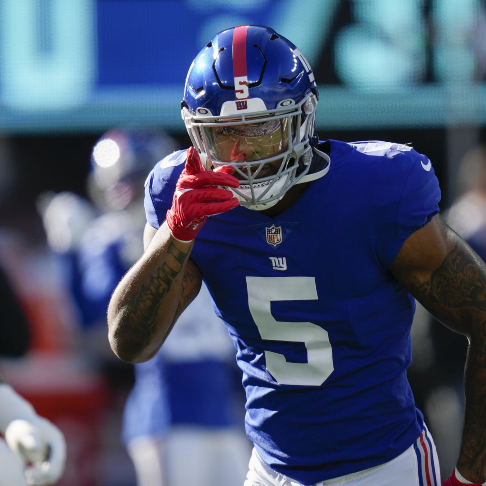 Giants' Kayvon Thibodeaux celebrates sack as Colts' Nick Foles writhes in  pain