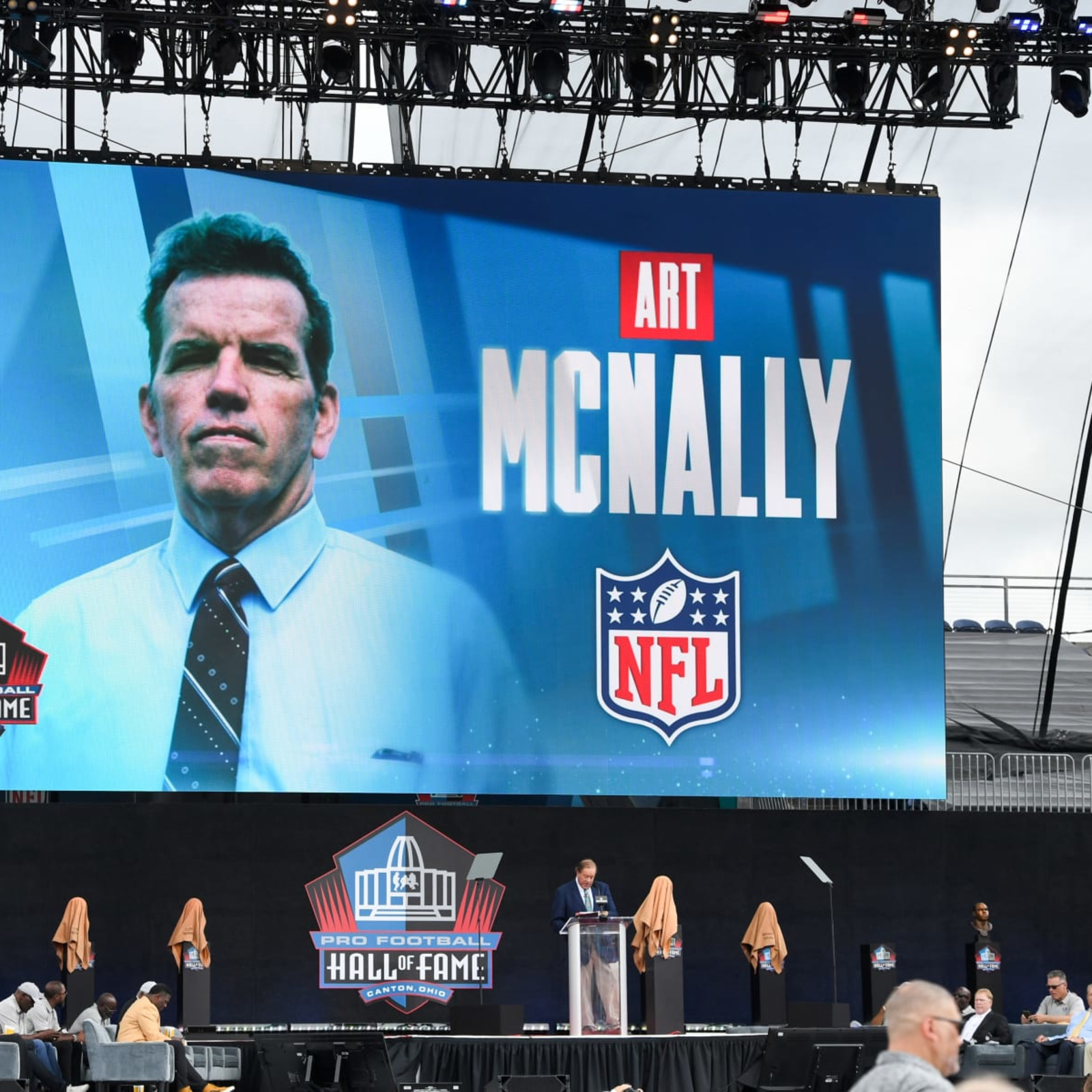 He was a trendsetter': Why Art McNally will be the first official enshrined  in the Pro Football Hall of Fame - ESPN