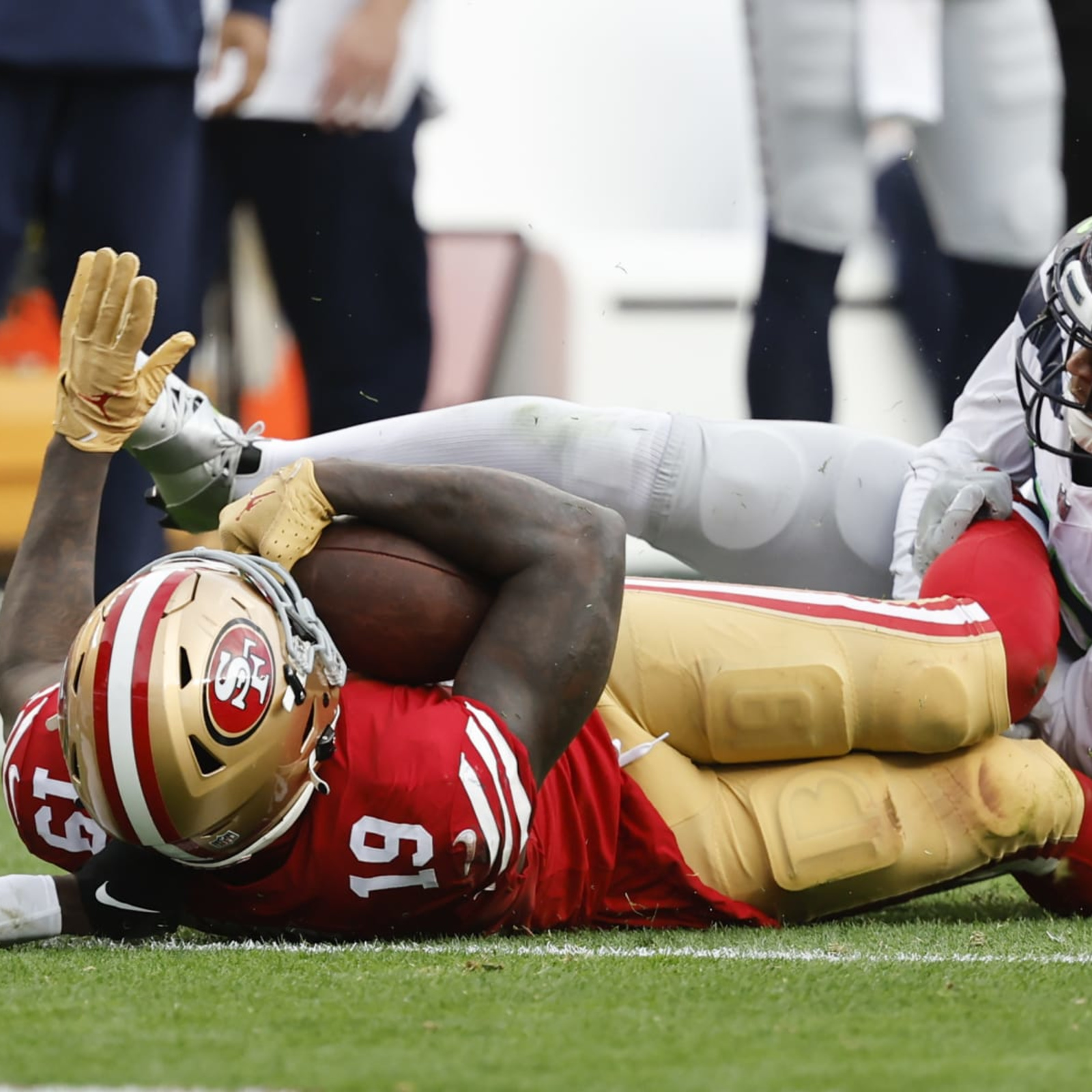 49ers Notebook: A better Jimmy; Deebo scratches his head at Jalen