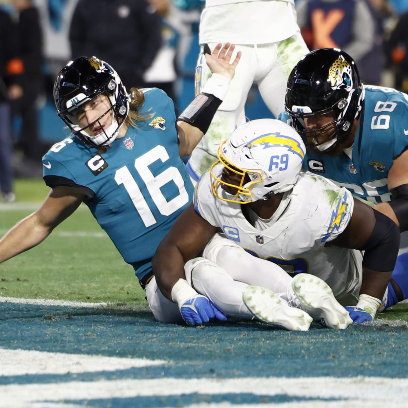 Trevor Lawrence leads Jaguars to stunning victory over Ravens with late  touchdown, 2-point conversion