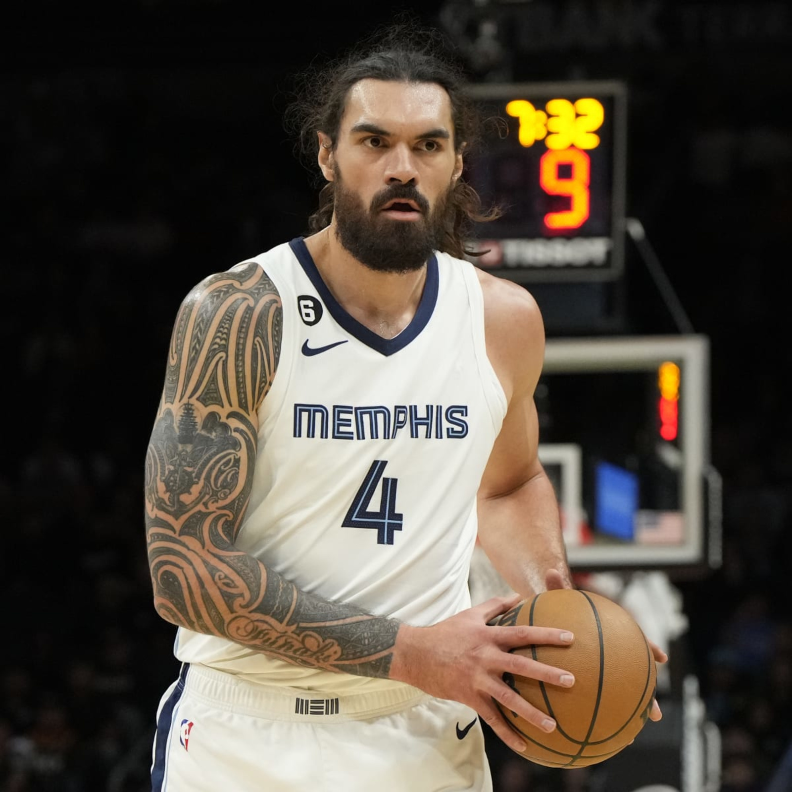 NBA: Grizzlies' Adams out for season with knee injury