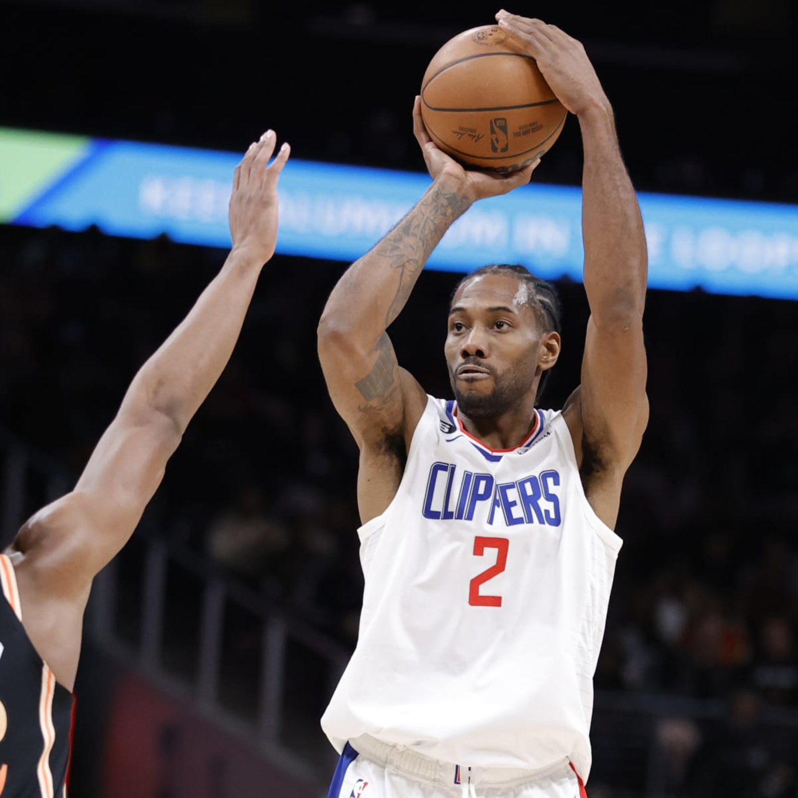 NBA - Kawhi Leonard and the L.A. Clippers hang on to take