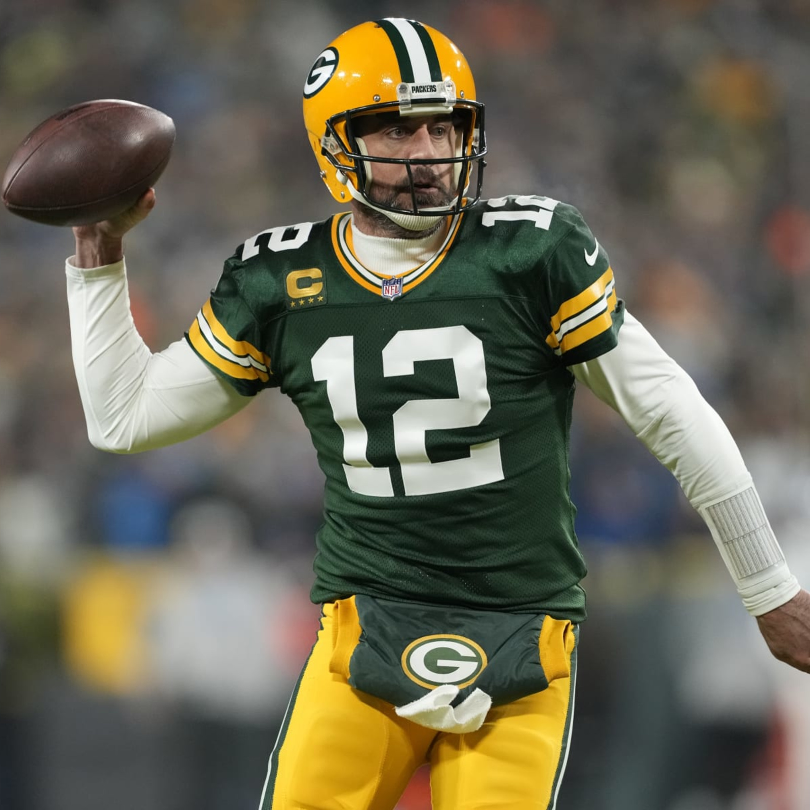 Aaron Rodgers Contract: Packers QB Amid Uncertain Offseason –