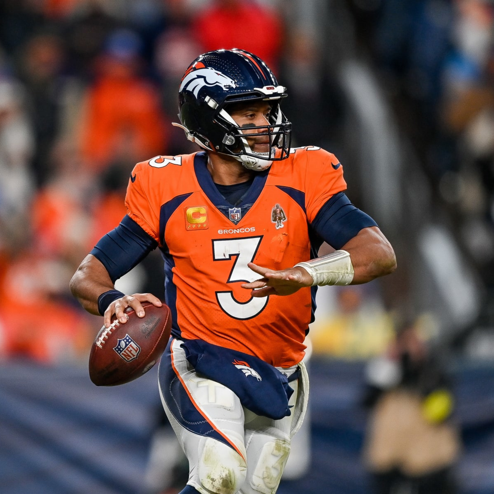 Sean Payton is out to fix the Broncos' offense. That starts with a Russell  Wilson rebound