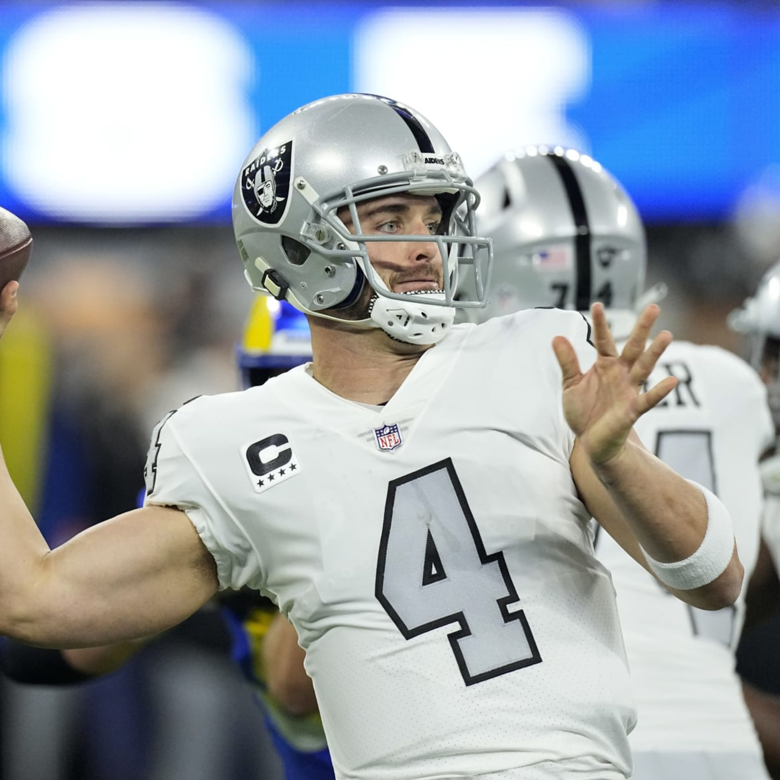 Pluses of signing Derek Carr outweigh the minuses for Saints – Crescent  City Sports