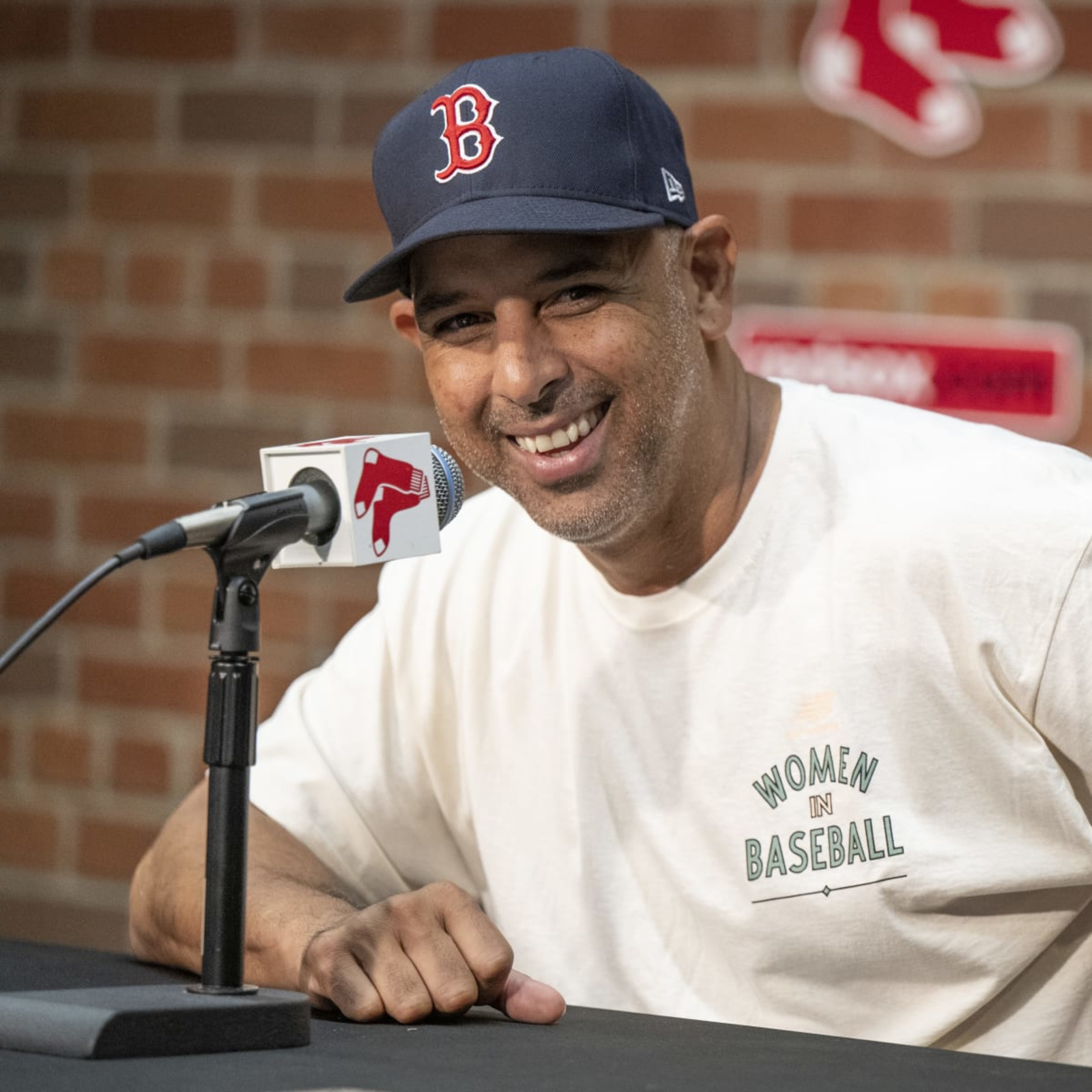 Boston Red Sox manager Alex Cora says MLB's new bases 'look like a pizza  box' with 3 sq in. increase