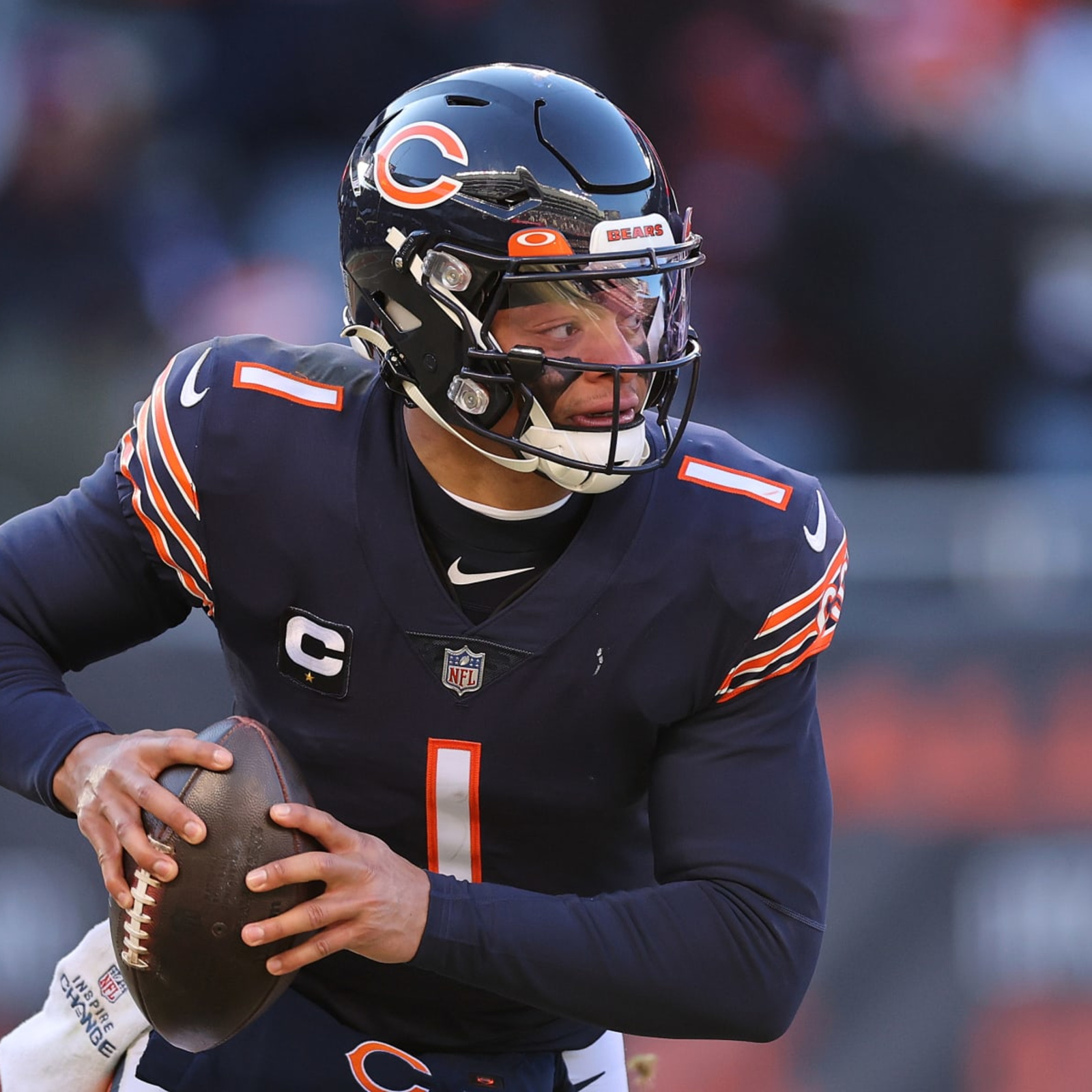 Bleacher Report says Bears are a QB away from contending next season