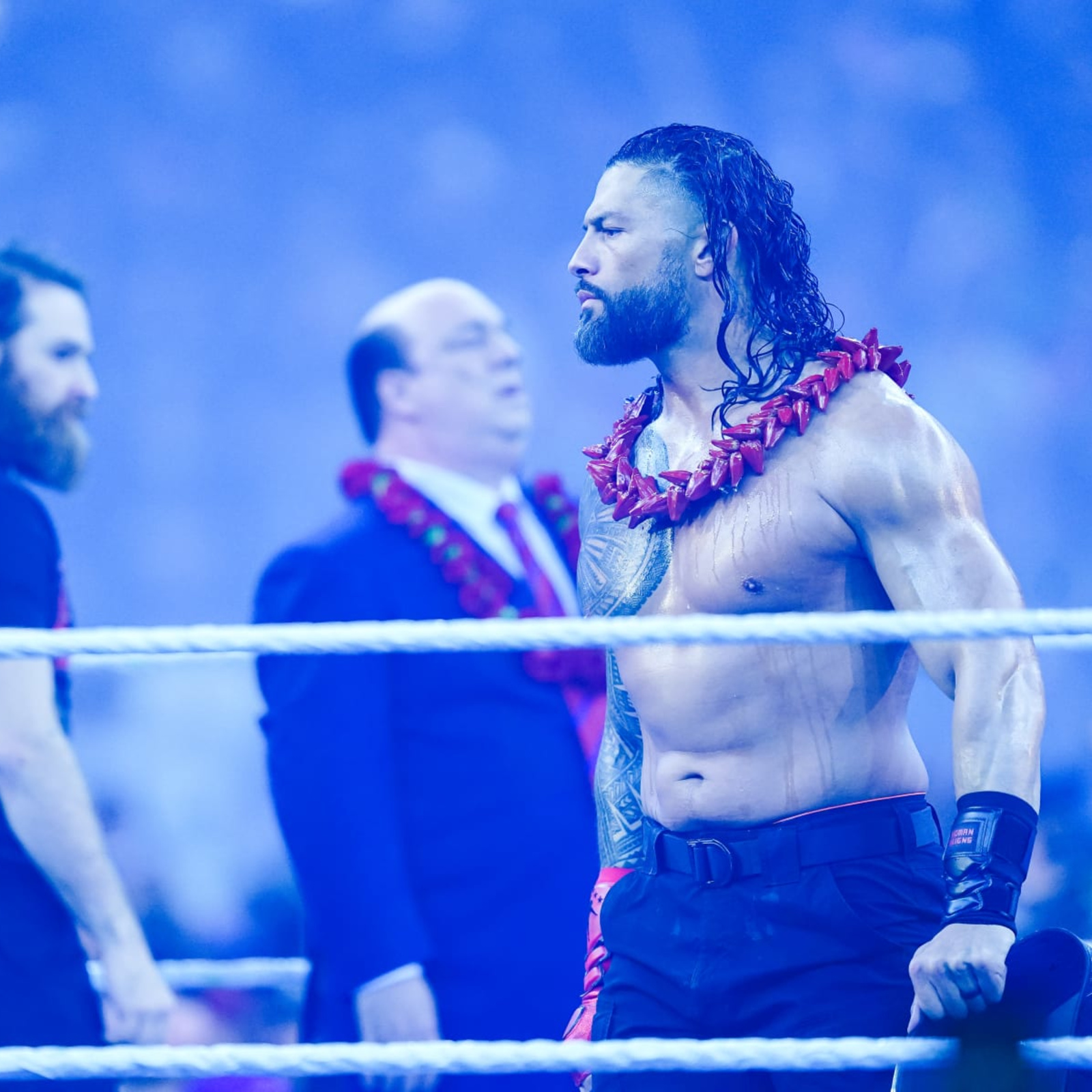 Big Show interrupts Roman Reigns' interview: photos | WWE
