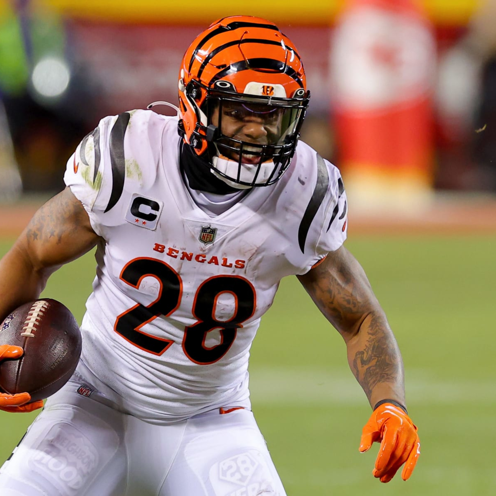 Bengals vs. Chiefs same-game parlay picks: Bet on Mixon to be busy