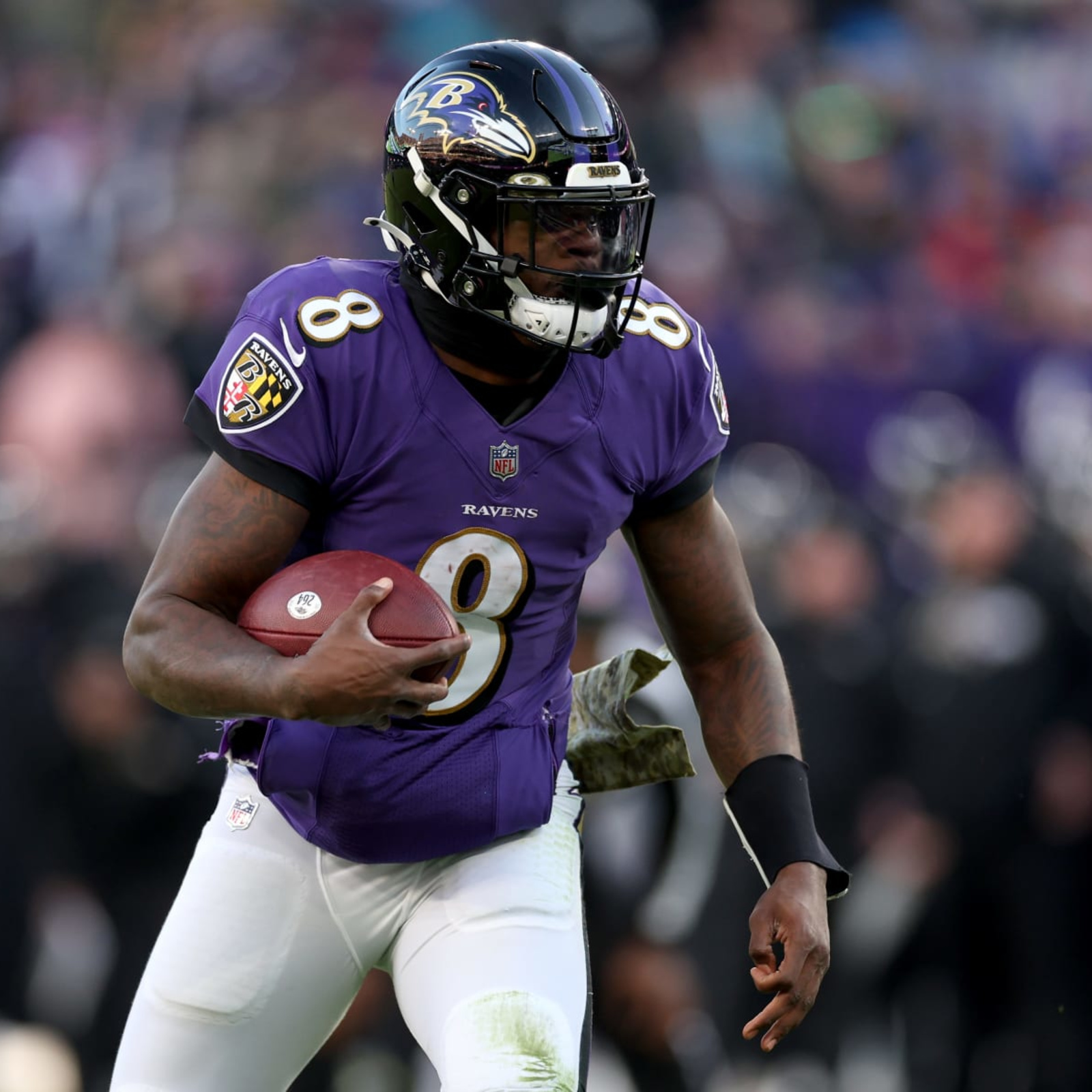 On the clock: No contract deal with Lamar Jackson, NFL teams can place  franchise tag on players - CBS Baltimore