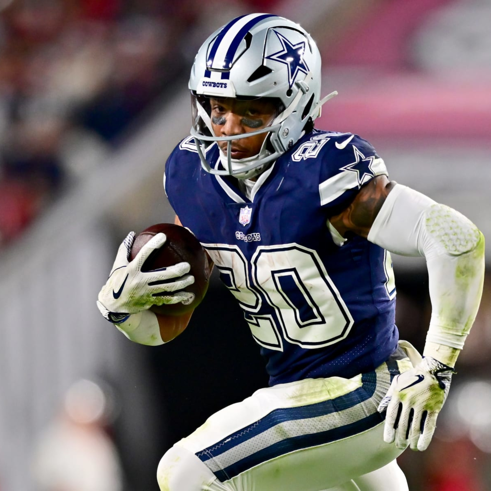 Cowboys RB Tony Pollard reaches 1,000 yards rushing vs. Commanders