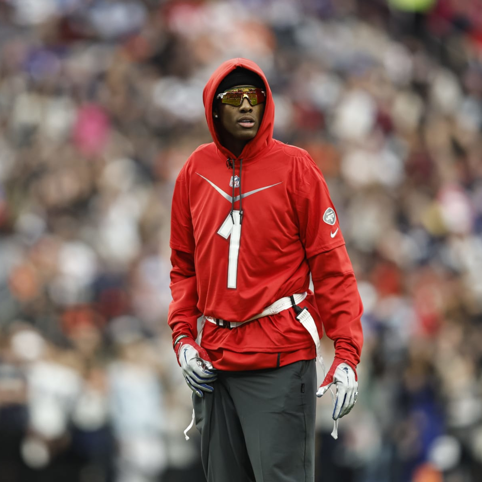 Jets' Sauce Gardner wears cheesehead at Lambeau Field to celebrate