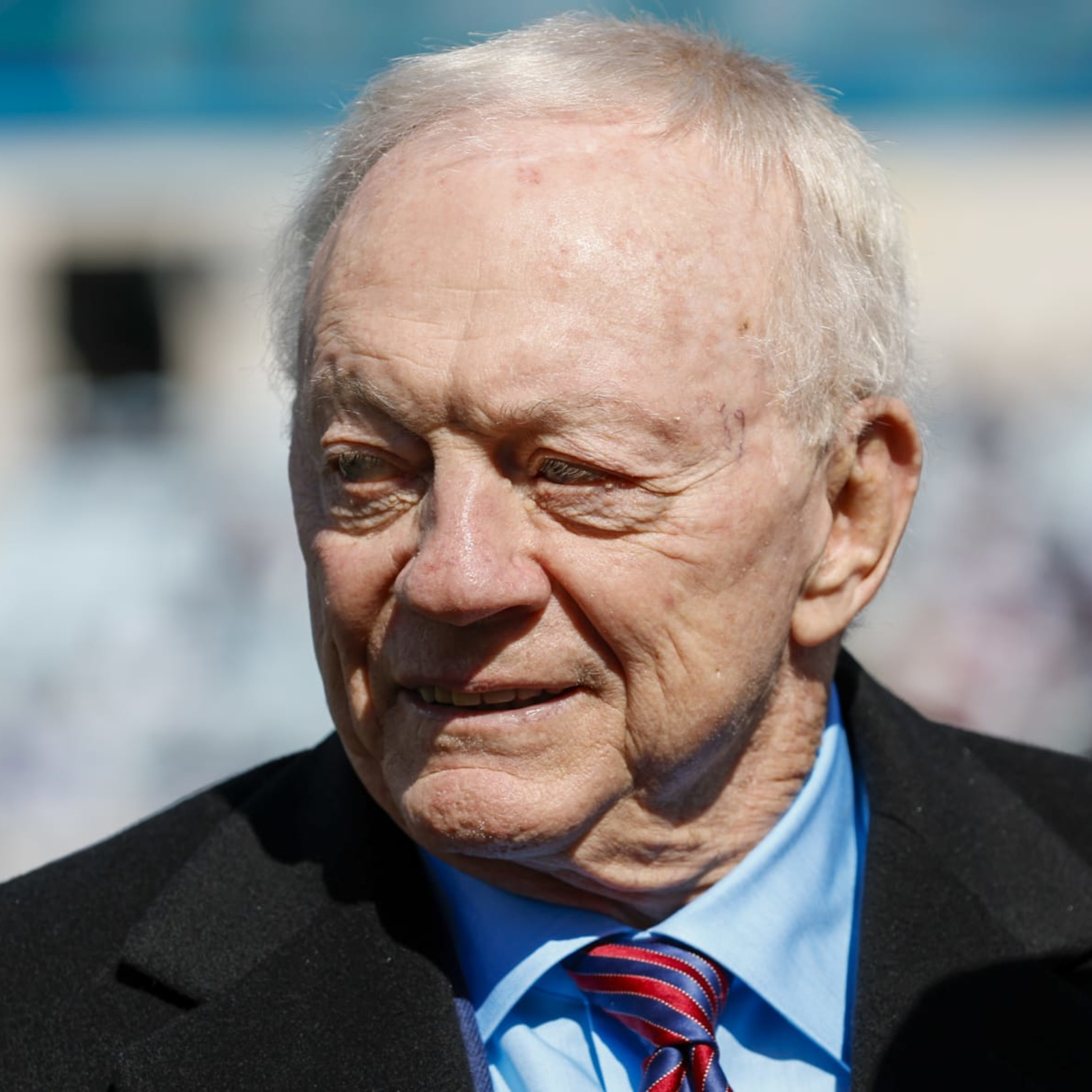 Dallas Cowboys owner Jerry Jones moves to have paternity suit