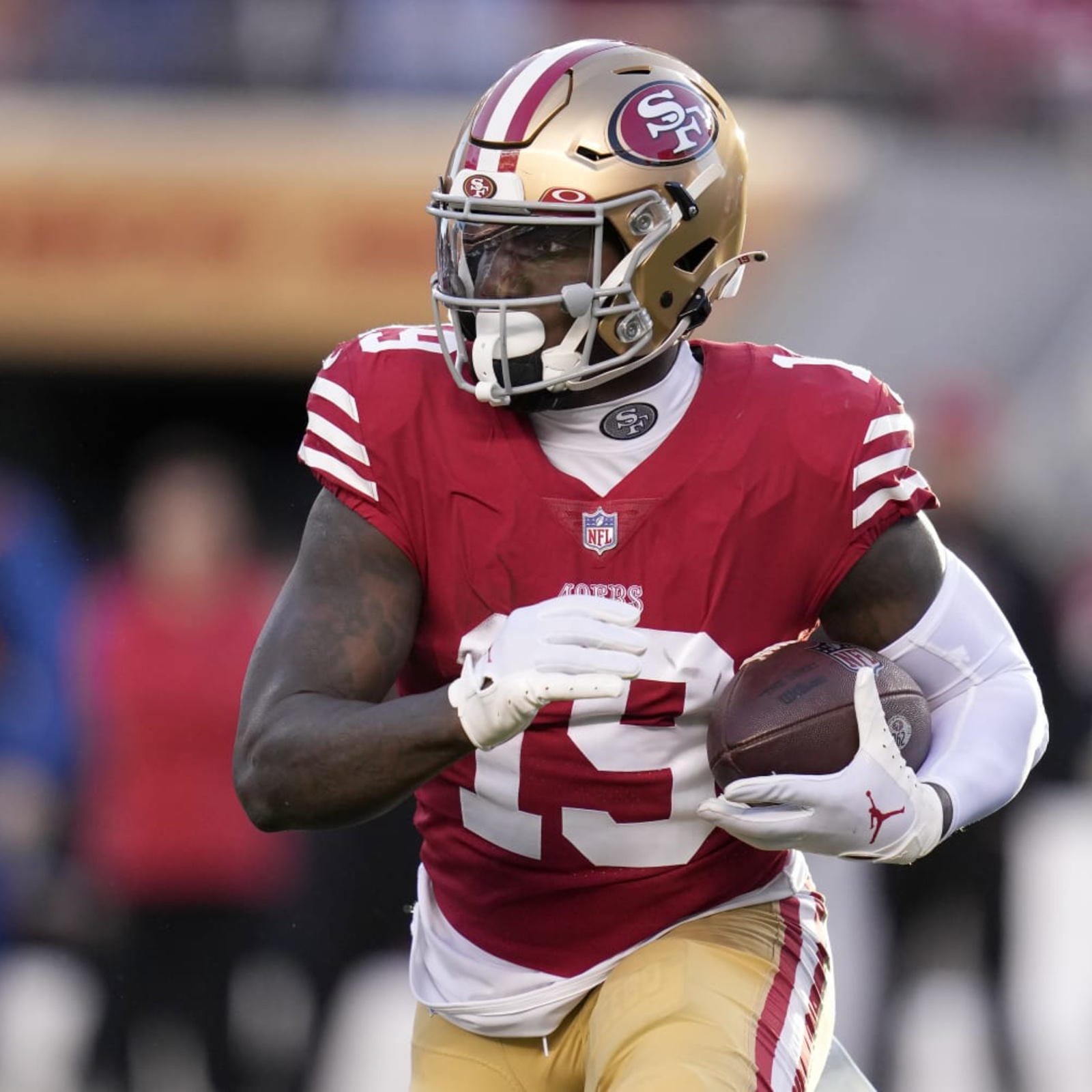 49ers WR Deebo Samuel sticking with No. 19 jersey