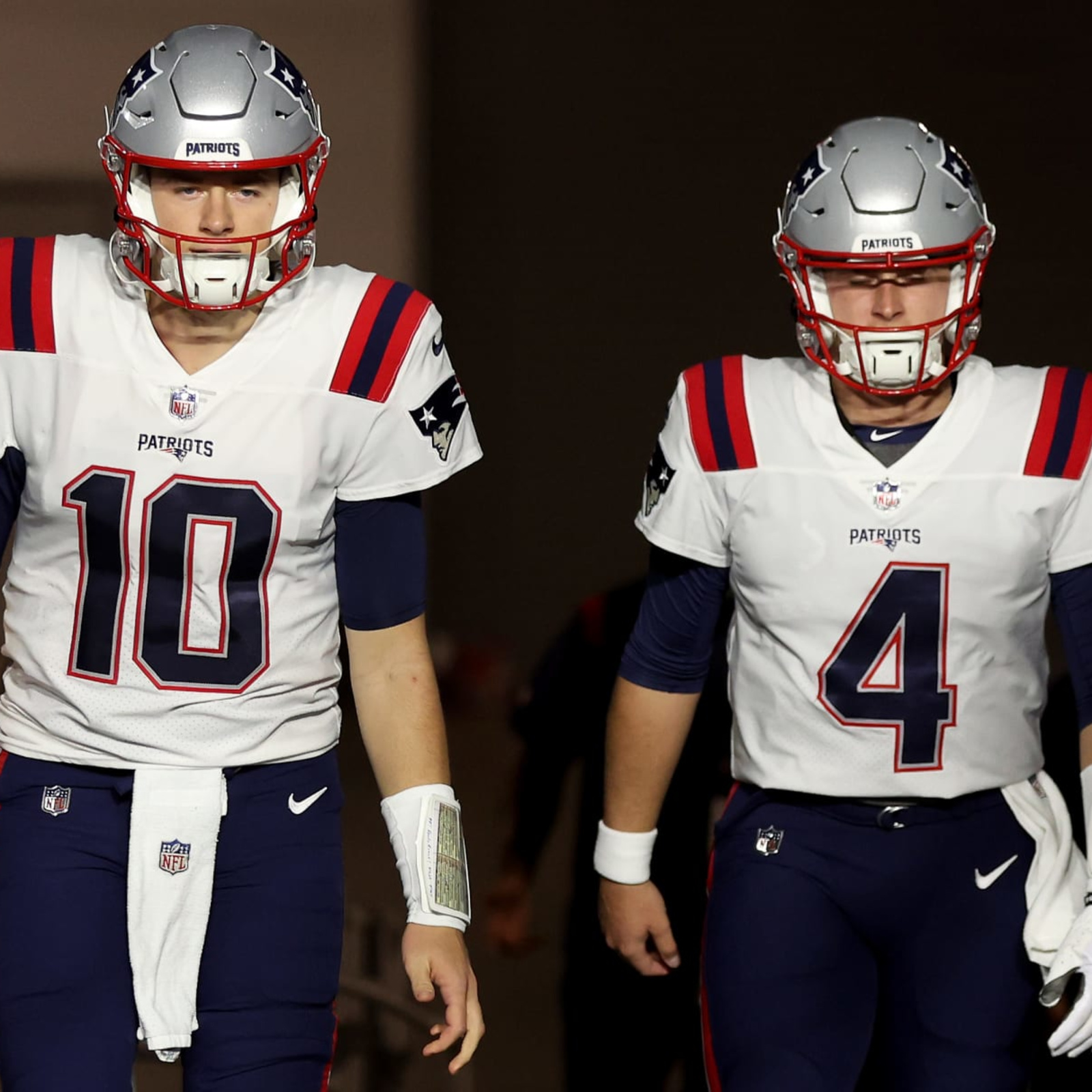 Patriots locker room divided over Mac Jones, Bailey Zappe