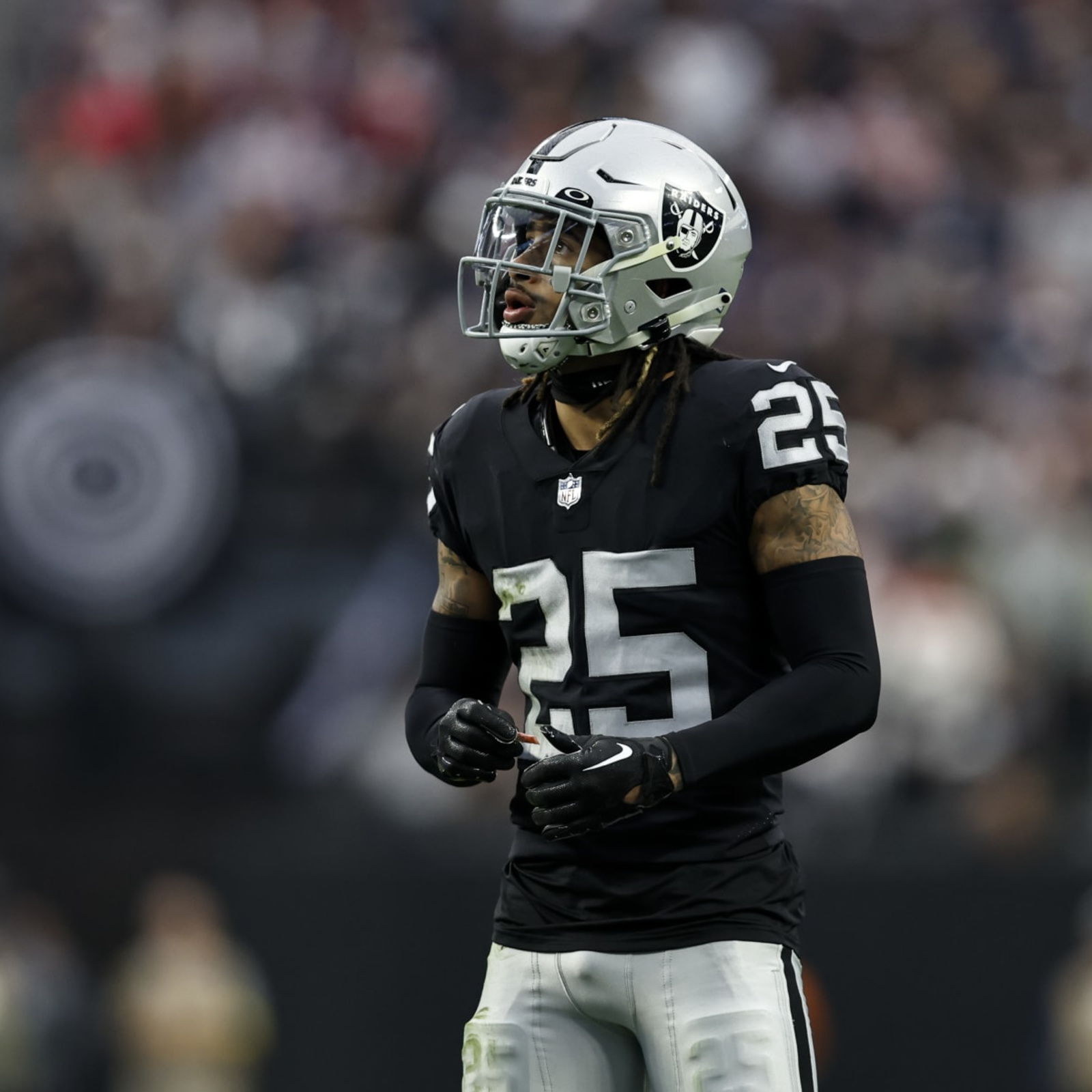 Raiders keep rolling with receivers in NFL draft