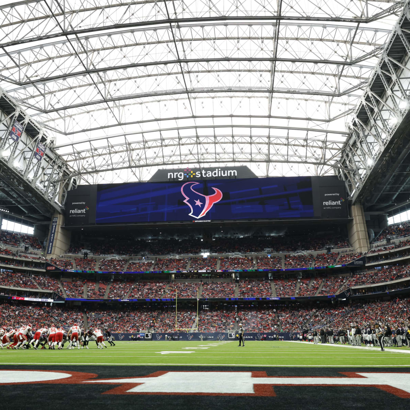 Texans to play remaining home games at NRG Stadium with fans