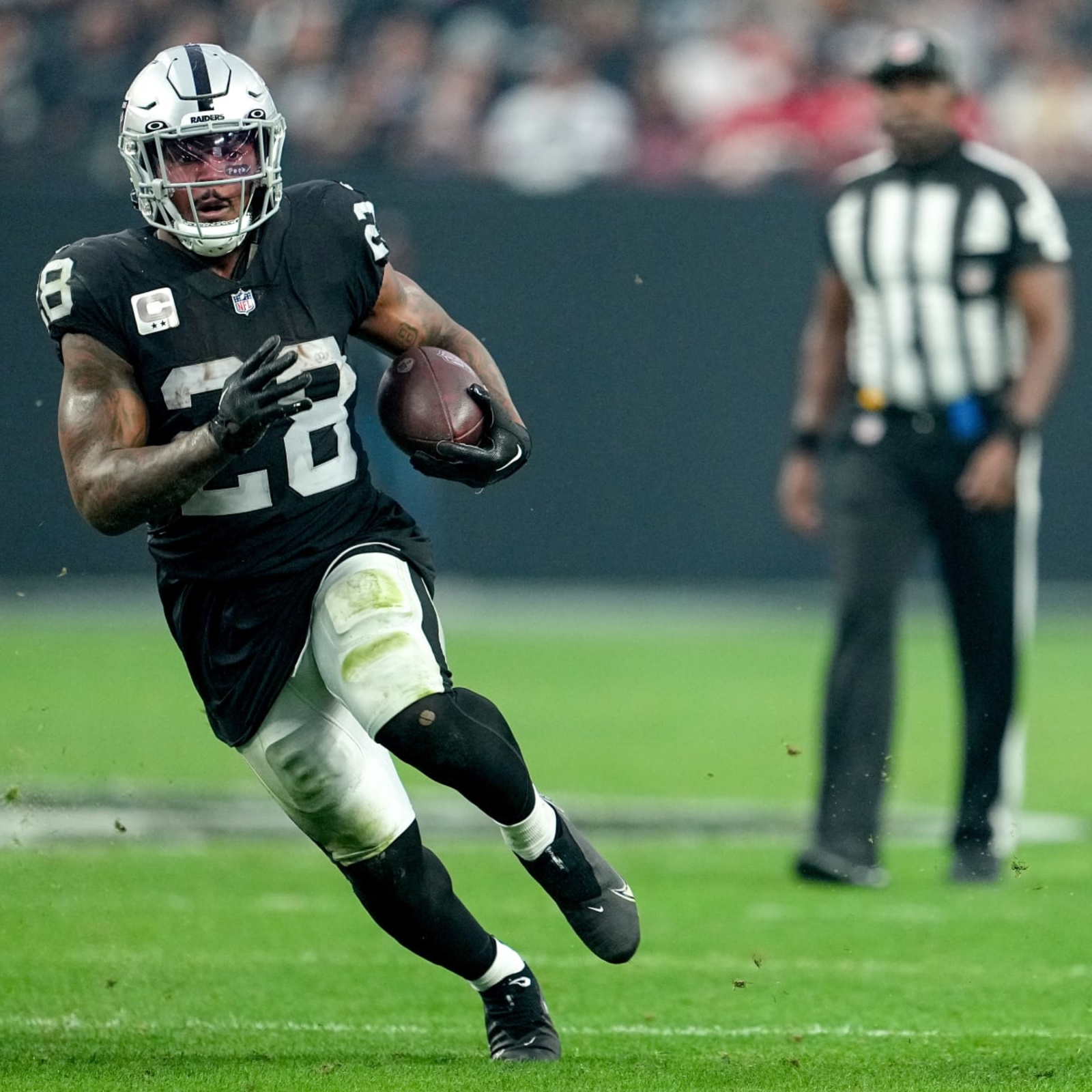 ESPN predicts Las Vegas Raiders to re-sign RB Josh Jacobs