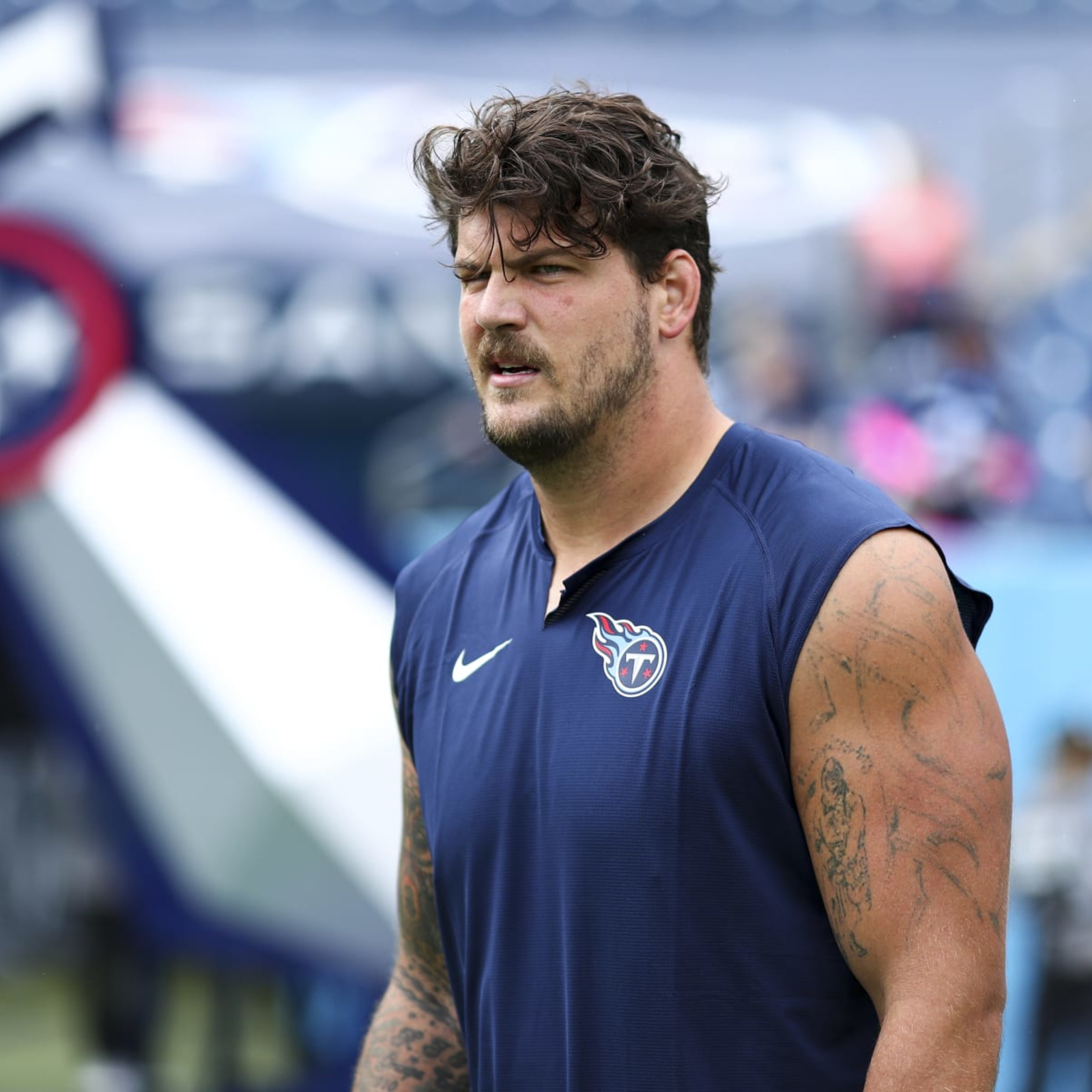 Ex-Titans star Taylor Lewan suing over ACL surgery issues