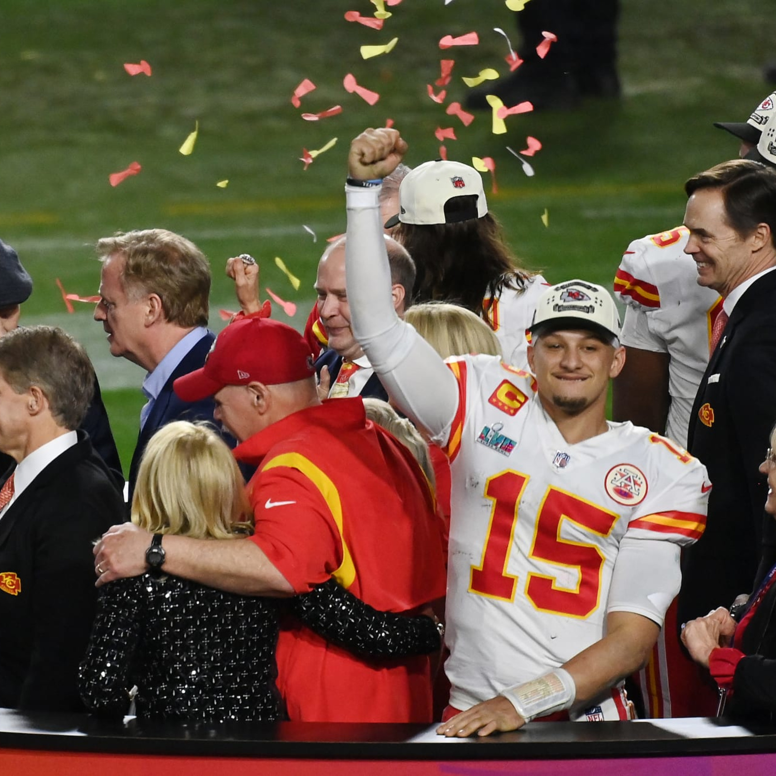 WATCH: Chiefs unveil Super Bowl LIV jerseys