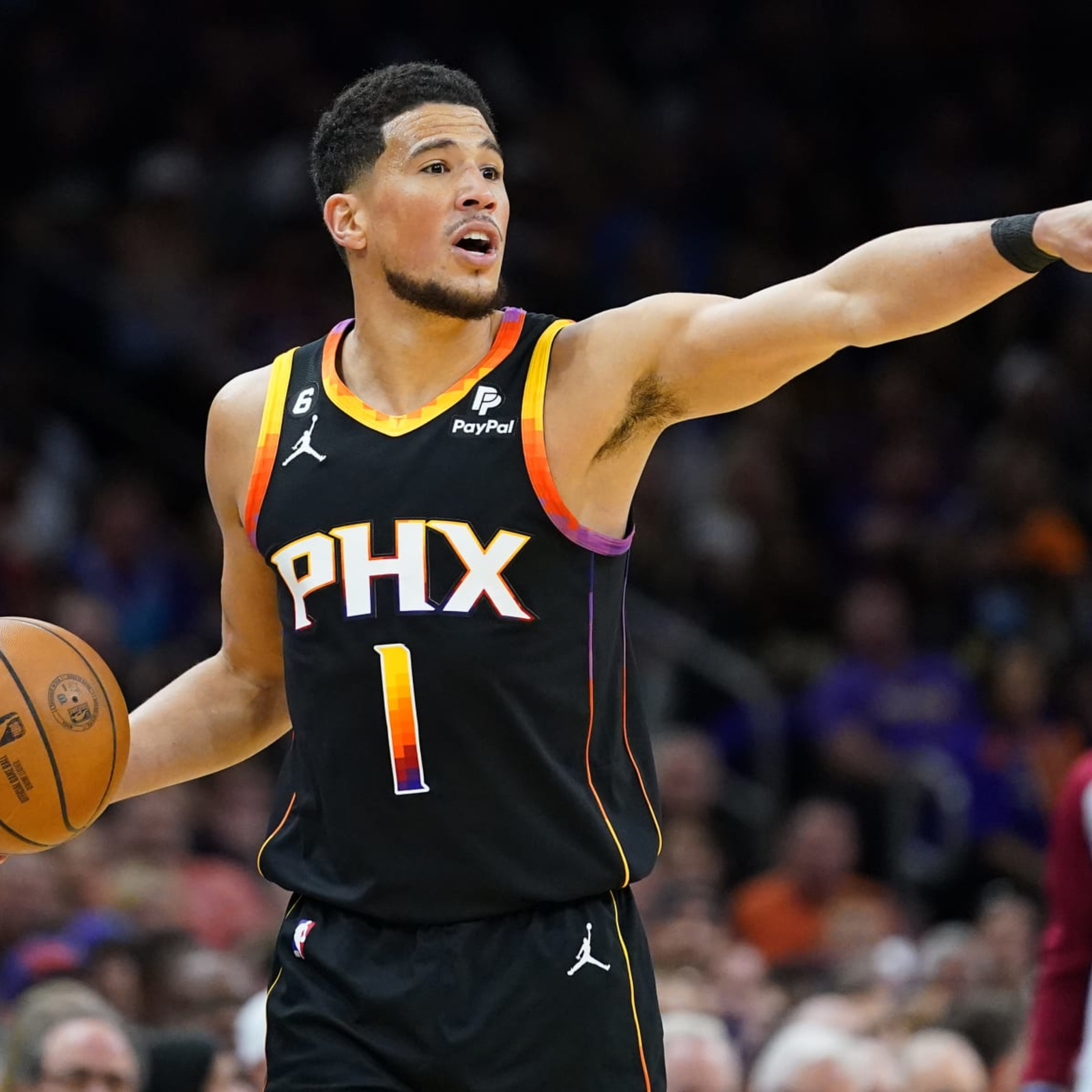 Devin Booker shrugs off historic efficiency as Suns even series - ESPN