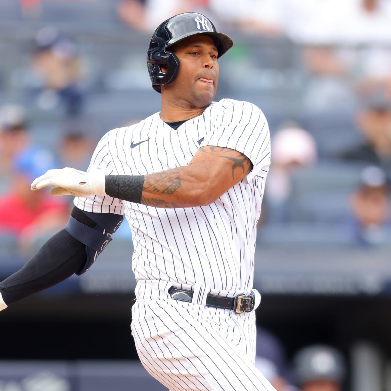 Orioles sign recently released Yankees outfielder Aaron Hicks