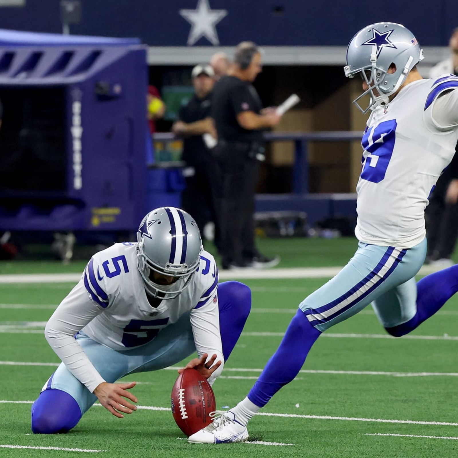 Dallas Cowboys kicker Brett Maher proves #KickersArePeopleToo