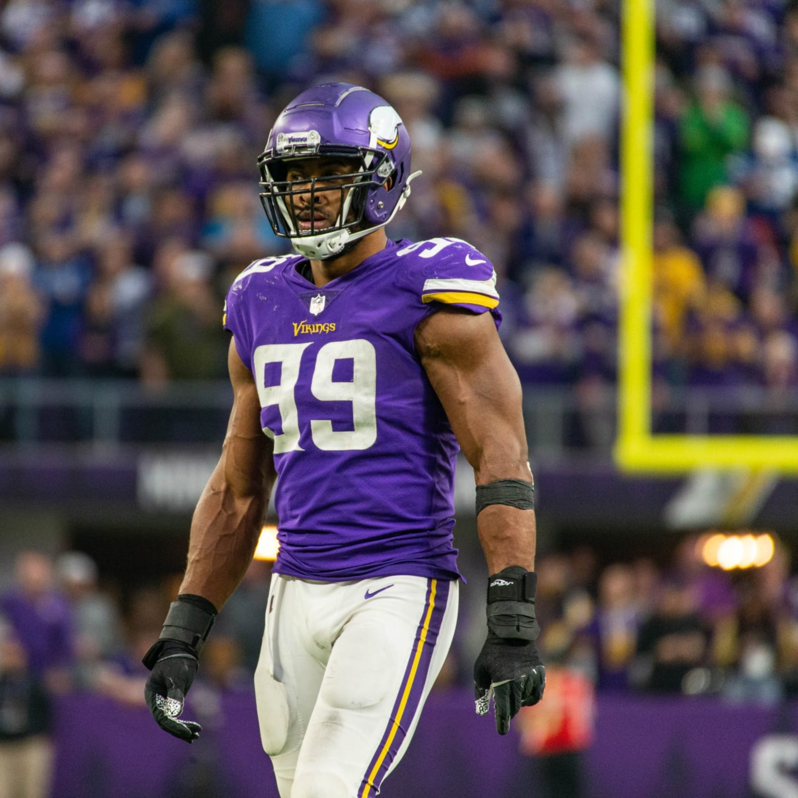 Should The Minnesota Vikings Trade Danielle Hunter For Chase Young