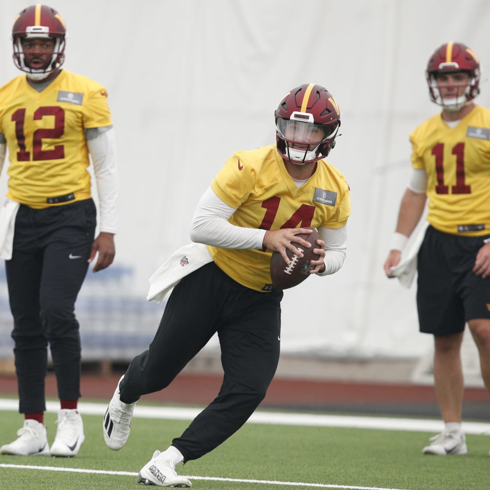 QBs Sam Howell, Jacoby Brissett produce as Commanders edge Browns in  preseason opener – The Virginian-Pilot